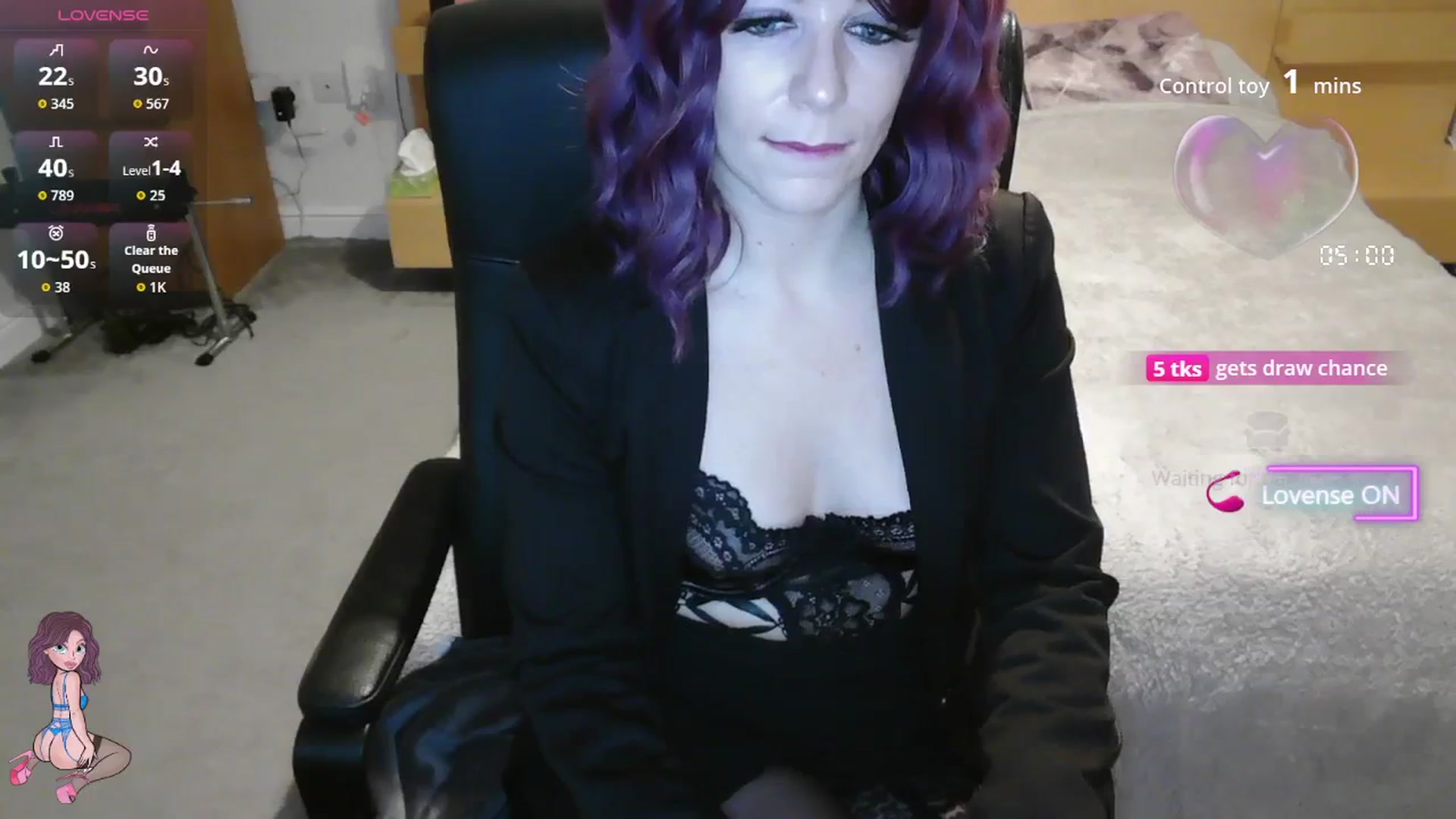 Gallery image thumbnail from size2shoes's myfreecams stream on, 12/09/2025, 21:47 image 5 of 20