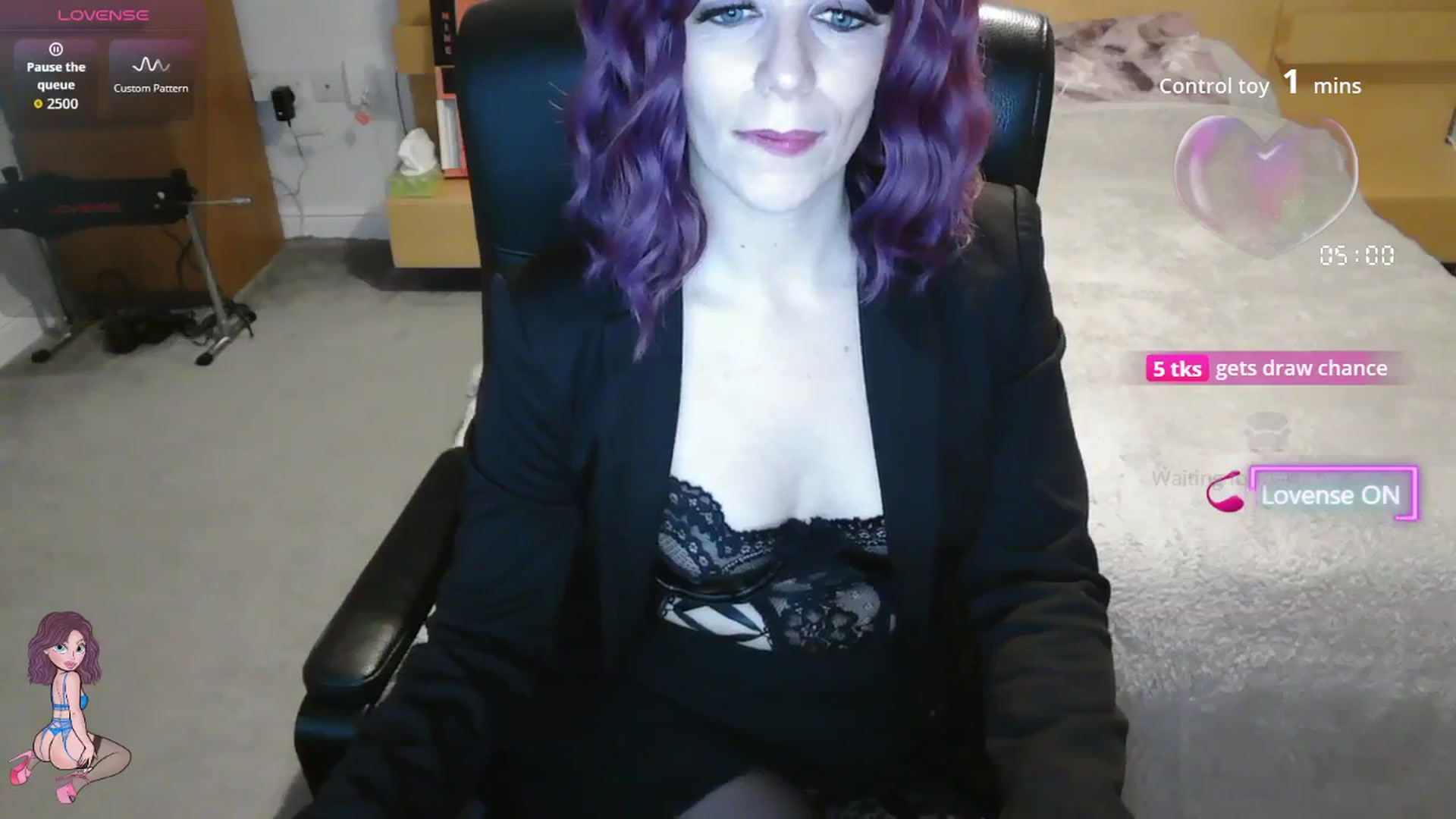 Gallery image thumbnail from size2shoes's myfreecams stream on, 12/09/2025, 21:47 image 6 of 20