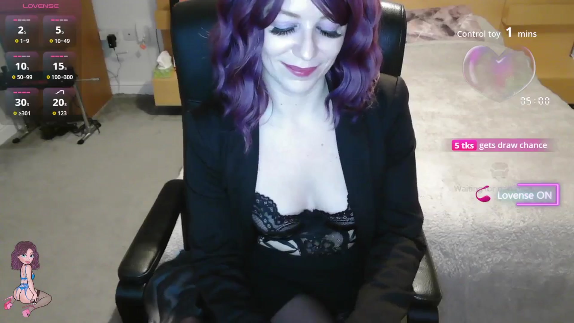 Gallery image thumbnail from size2shoes's myfreecams stream on, 12/09/2025, 21:47 image 4 of 20