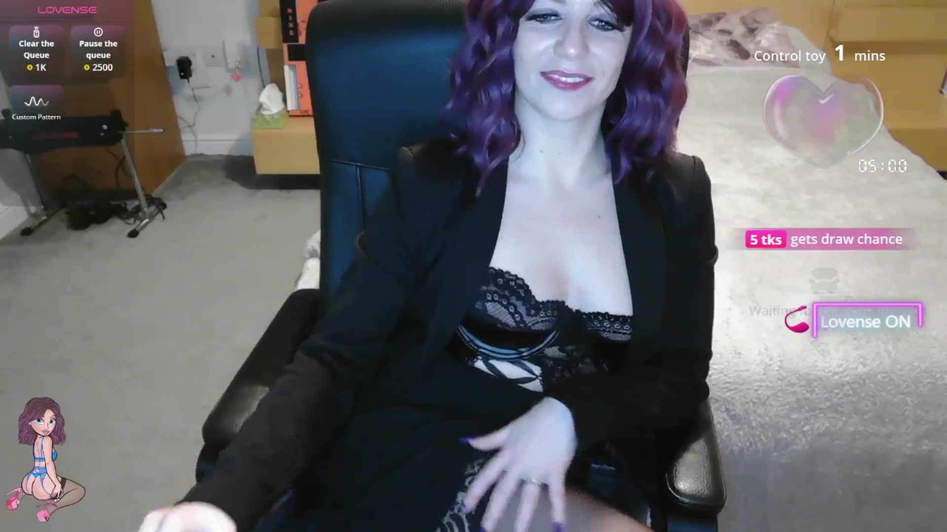 Gallery image thumbnail from size2shoes's myfreecams stream on, 12/09/2025, 21:47 image 7 of 20