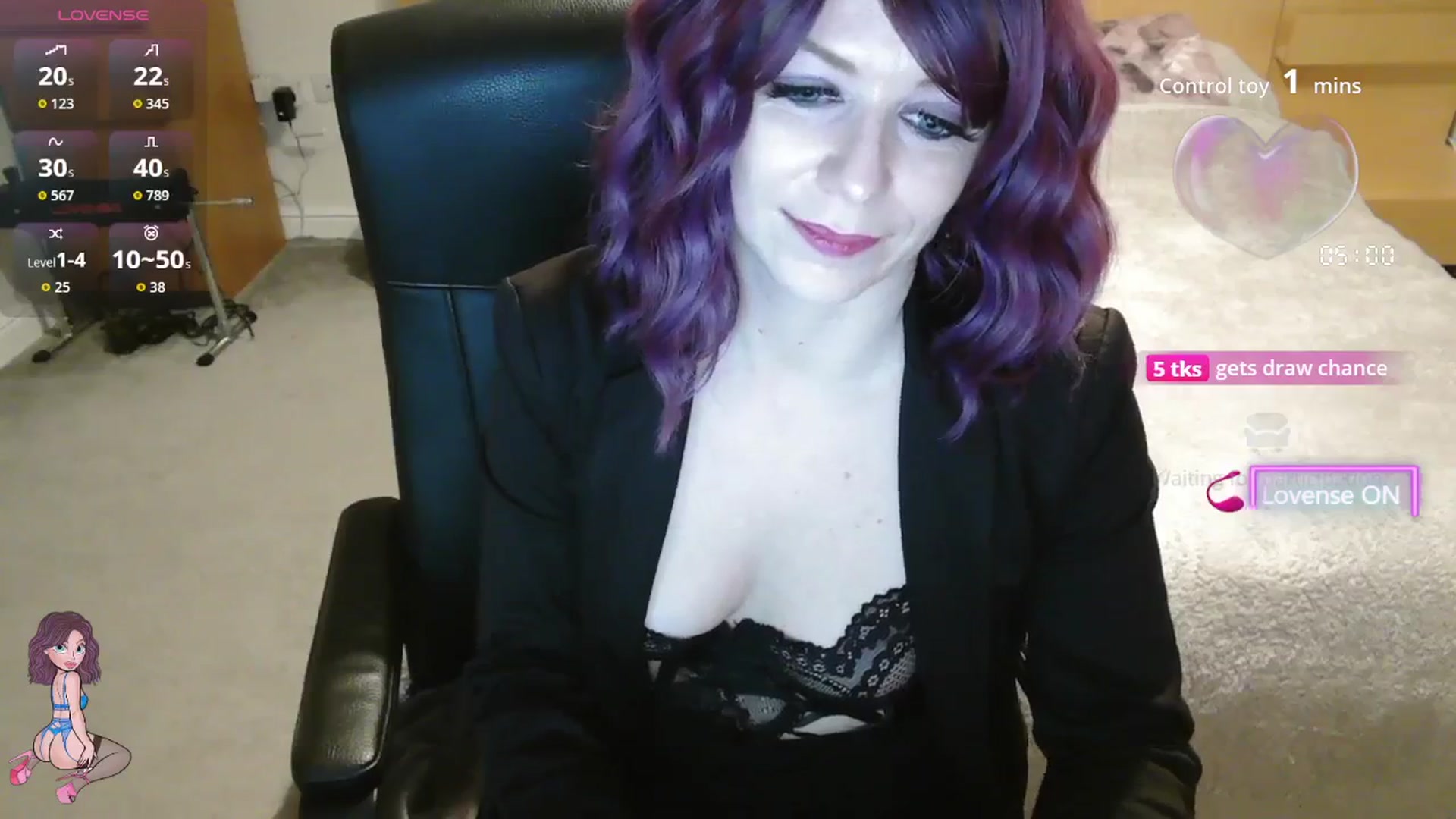 Gallery image thumbnail from size2shoes's myfreecams stream on, 12/09/2025, 21:47 image 18 of 20