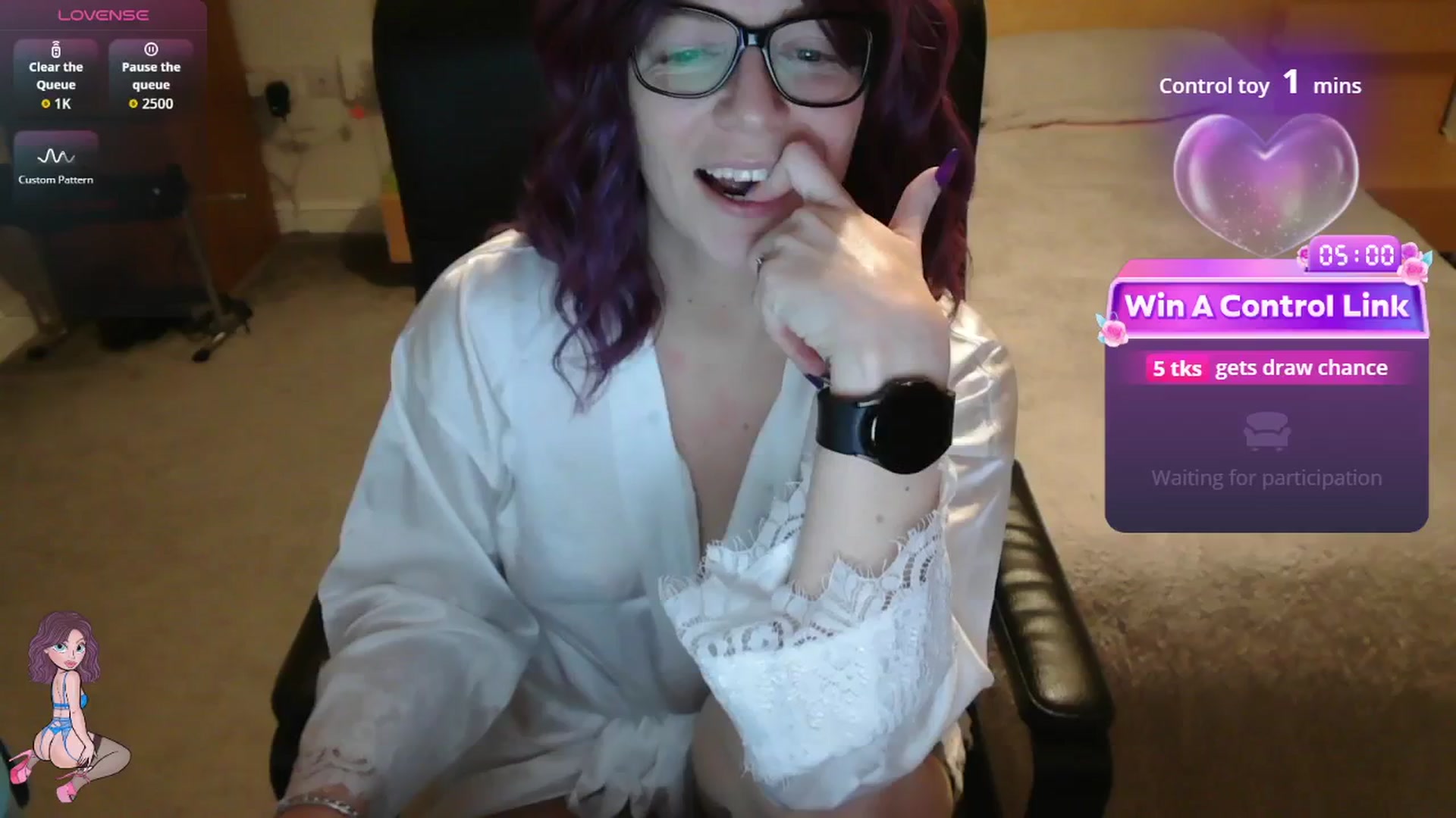 Gallery image thumbnail from size2shoes's myfreecams stream on, 12/10/2025, 23:22 image 15 of 20