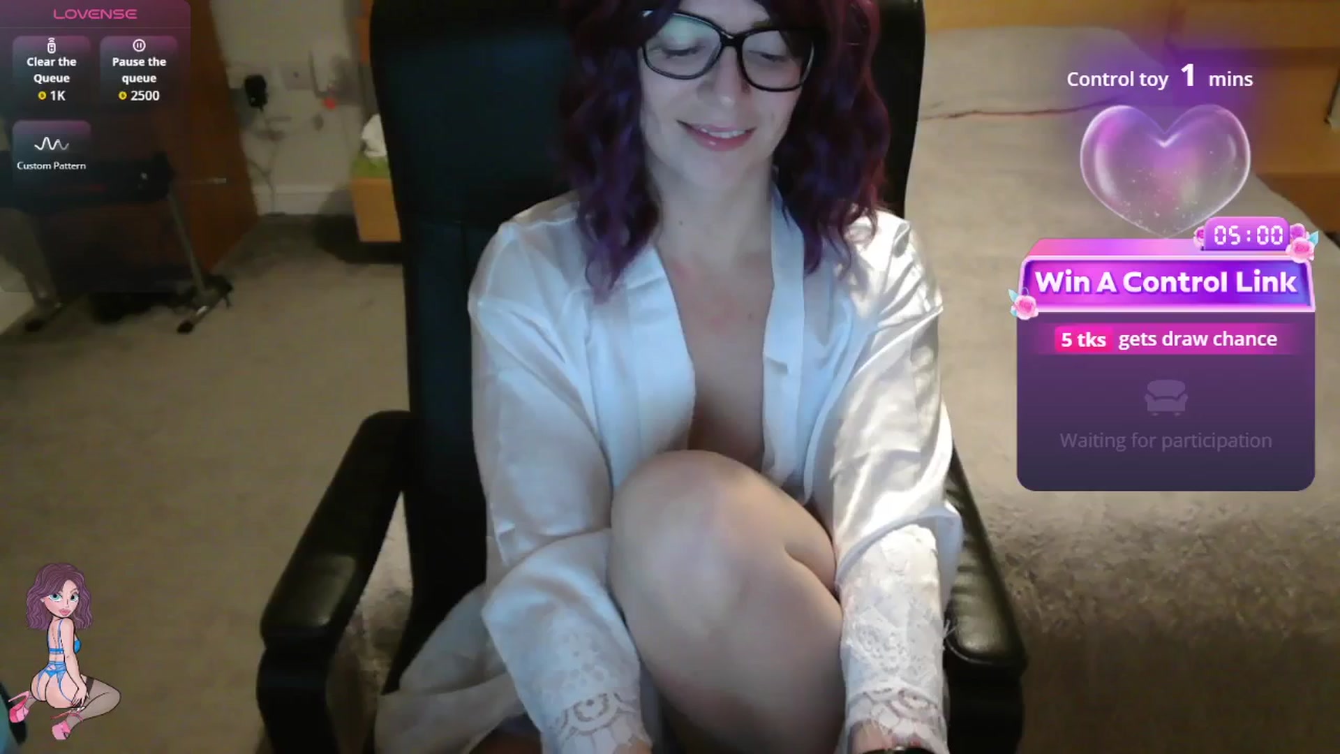 Gallery image thumbnail from size2shoes's myfreecams stream on, 12/10/2025, 23:22 image 9 of 20