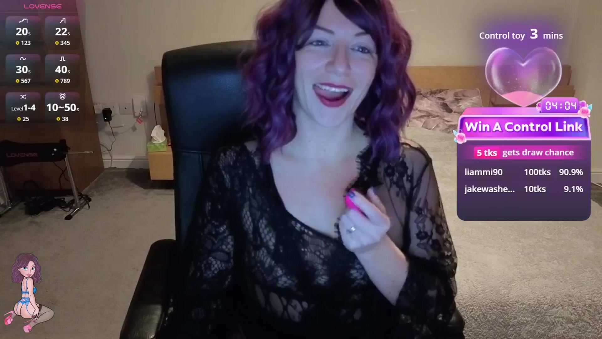 Gallery image thumbnail from size2shoes's myfreecams stream on, 12/16/2025, 24:01 image 5 of 20