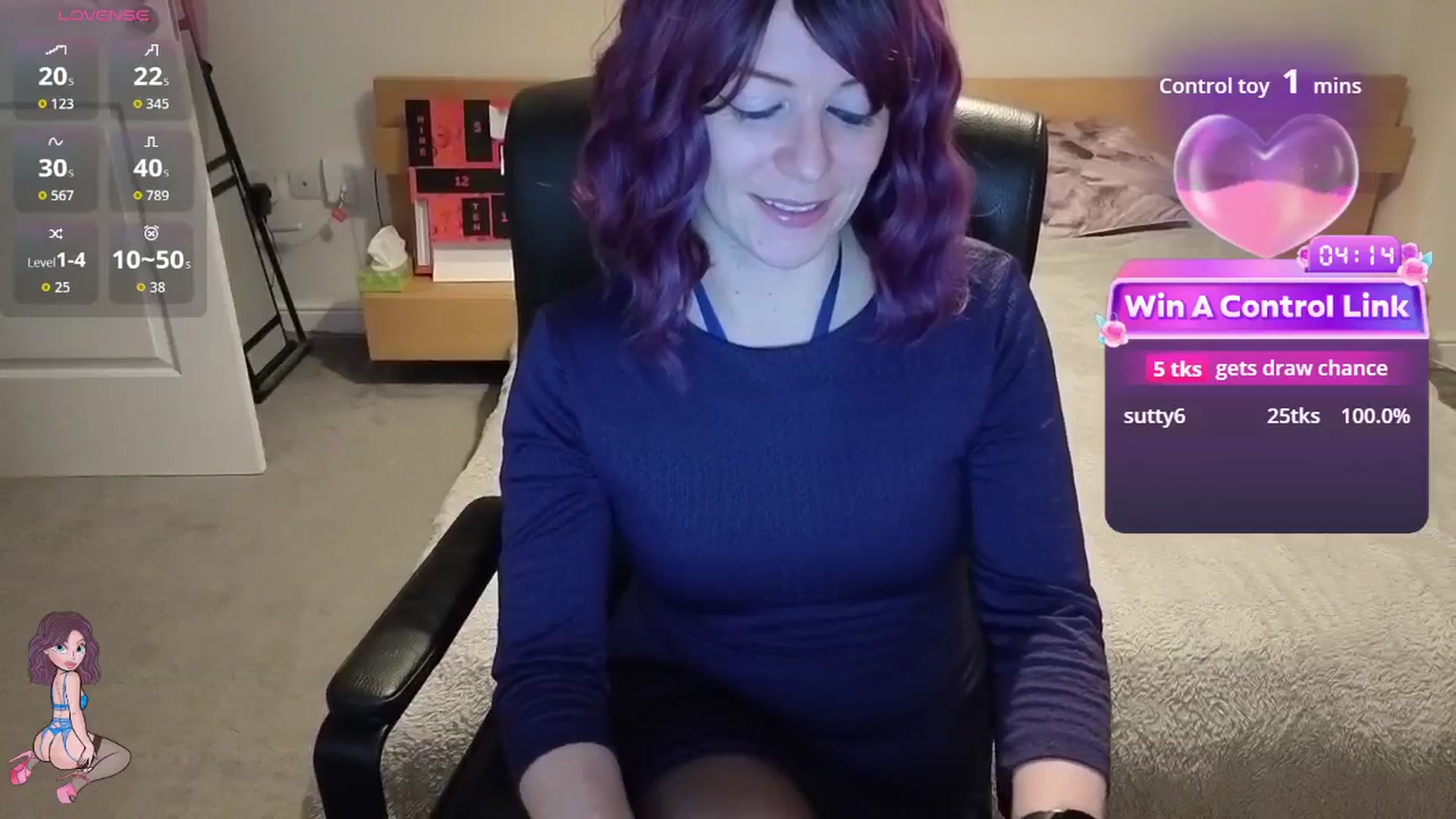 Gallery image thumbnail from size2shoes's myfreecams stream on, 12/17/2025, 24:06 image 9 of 20