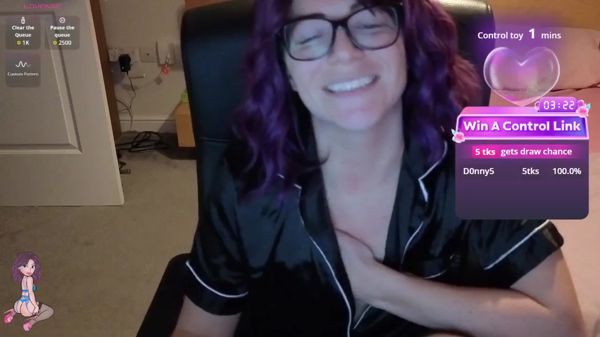 Gallery image thumbnail from size2shoes's myfreecams stream on, 01/02/2026, 24:28 image 18 of 20