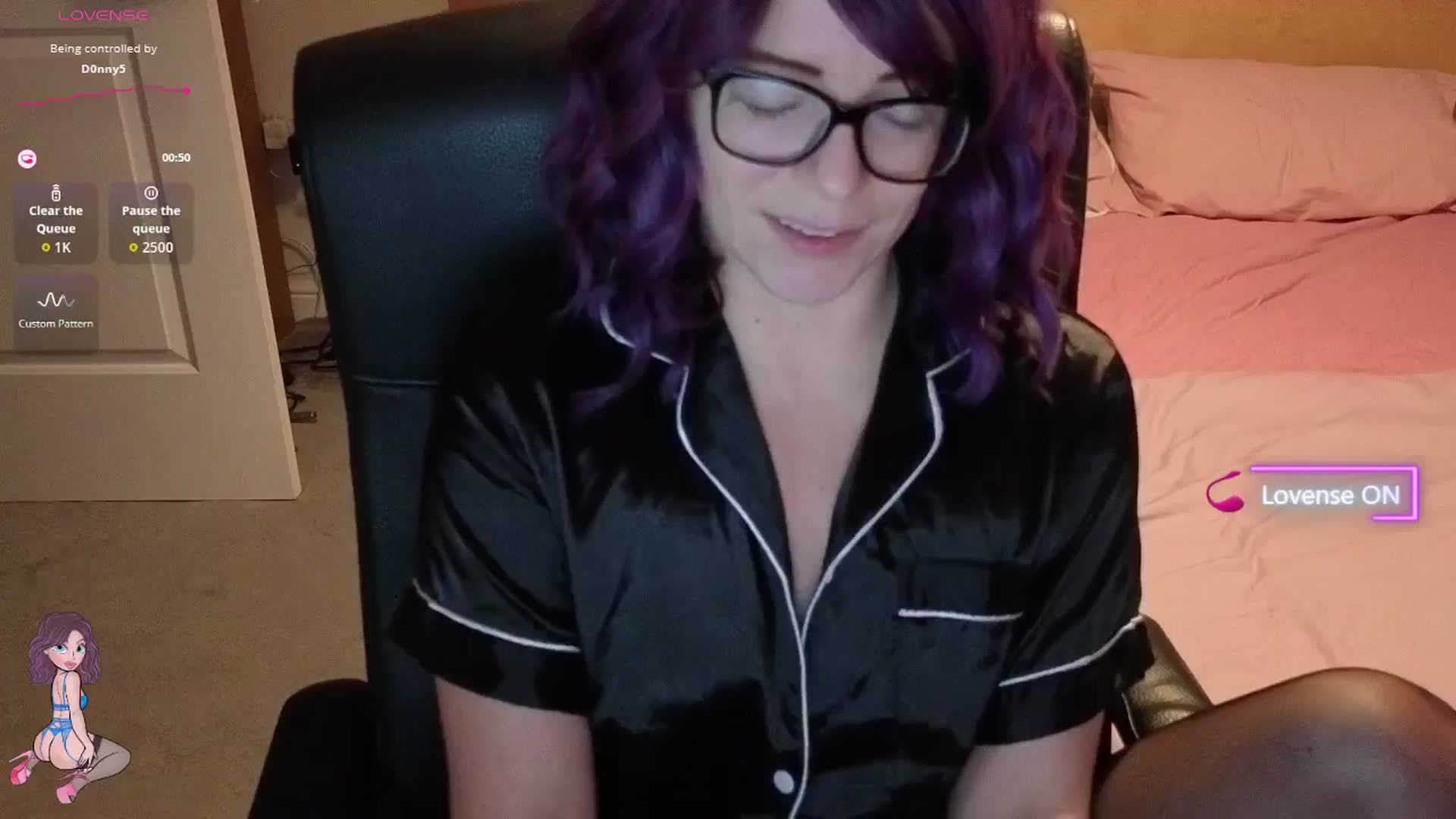 Gallery image thumbnail from size2shoes's myfreecams stream on, 01/02/2026, 24:28 image 12 of 20