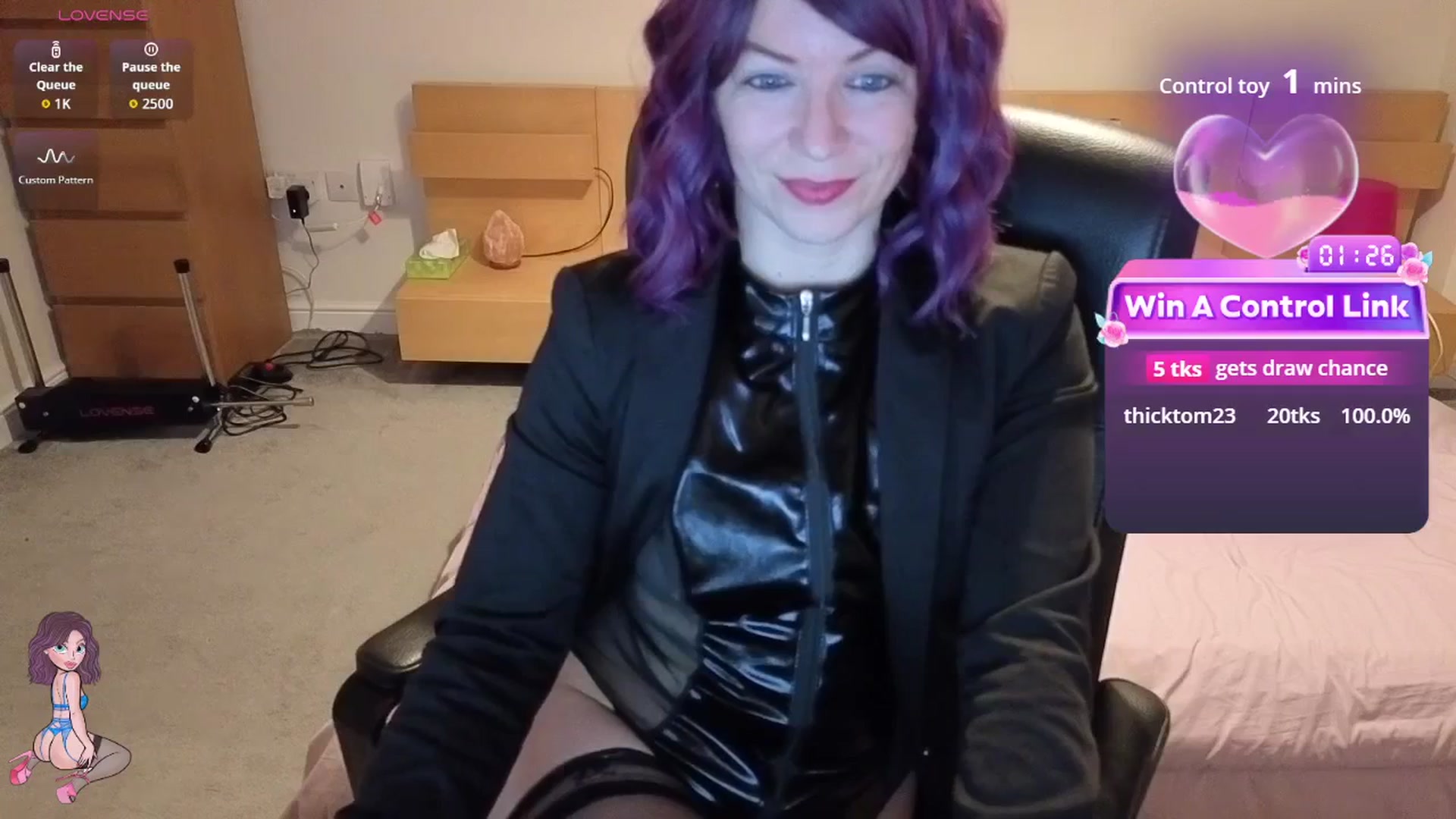 Gallery image thumbnail from size2shoes's myfreecams stream on, 01/11/2026, 22:01 image 4 of 20