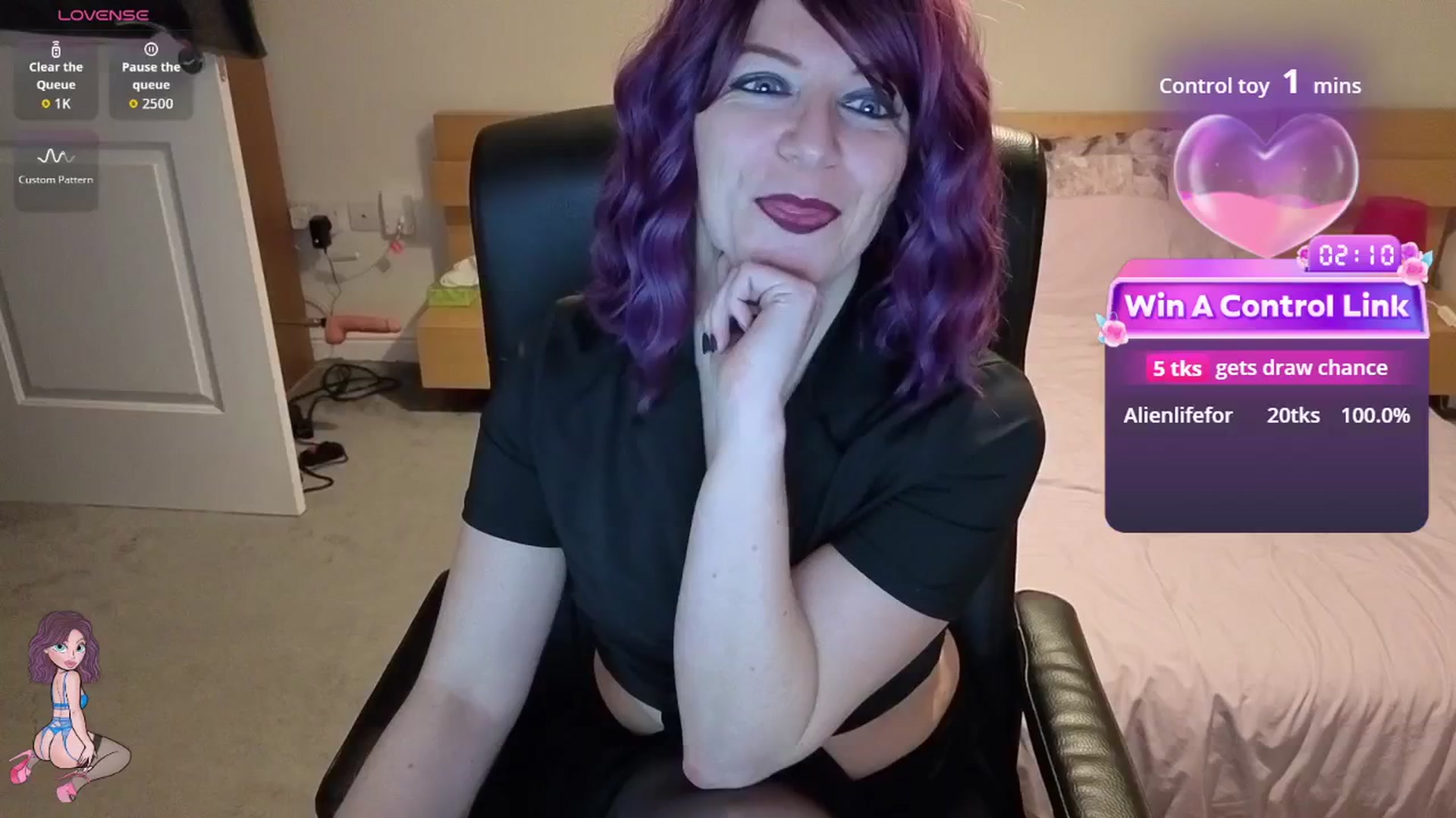 Gallery image thumbnail from size2shoes's myfreecams stream on, 01/15/2026, 22:59 image 2 of 20