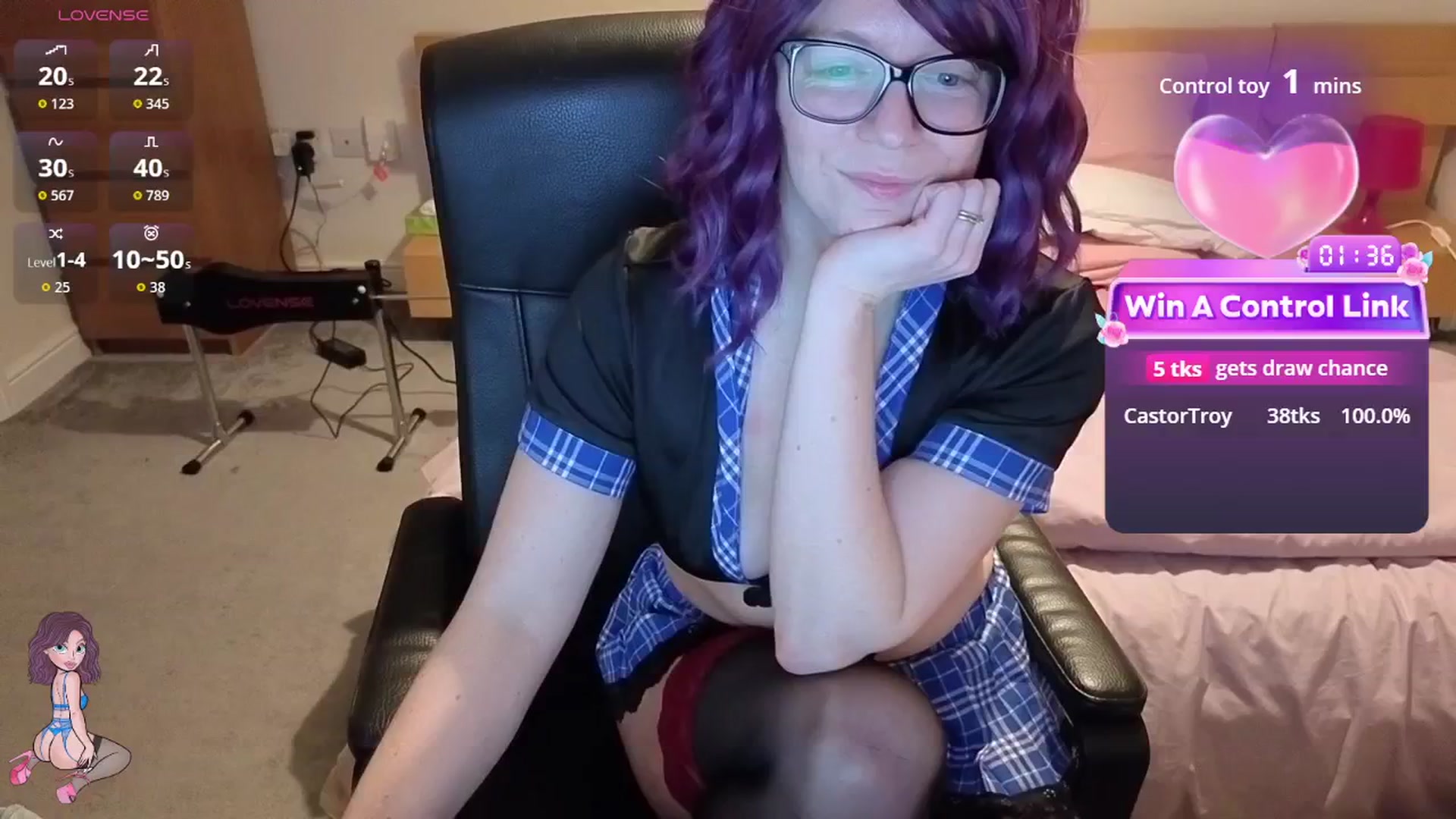 Gallery image thumbnail from size2shoes's myfreecams stream on, 01/25/2026, 24:50 image 9 of 20