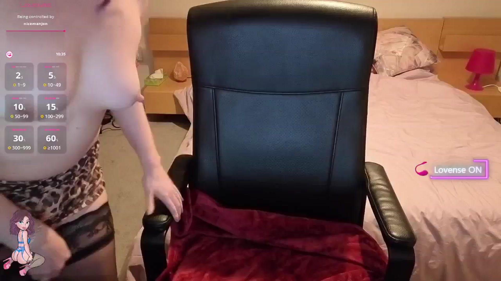 Gallery image thumbnail from size2shoes's myfreecams stream on, 01/31/2026, 24:06 image 4 of 20