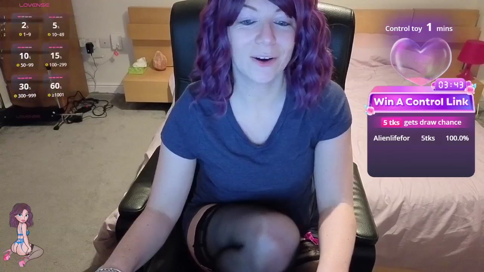 Gallery image thumbnail from size2shoes's myfreecams stream on, 02/04/2026, 24:10 image 18 of 20