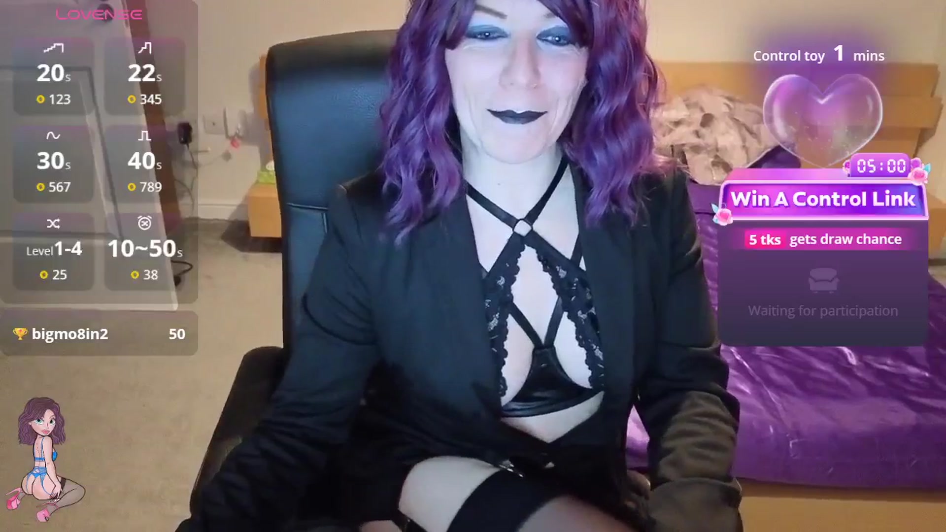 Gallery image thumbnail from size2shoes's myfreecams stream on, 02/06/2026, 22:05 image 17 of 20