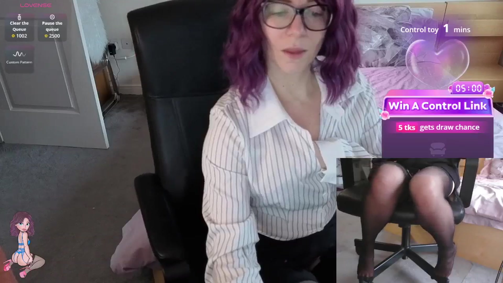 Gallery image thumbnail from size2shoes's myfreecams stream on, 03/12/2026, 17:05 image 15 of 20