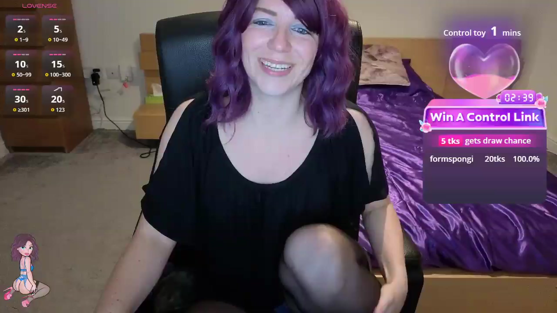 Gallery image thumbnail from size2shoes's myfreecams stream on, 06/04/2026, 22:15 image 5 of 20