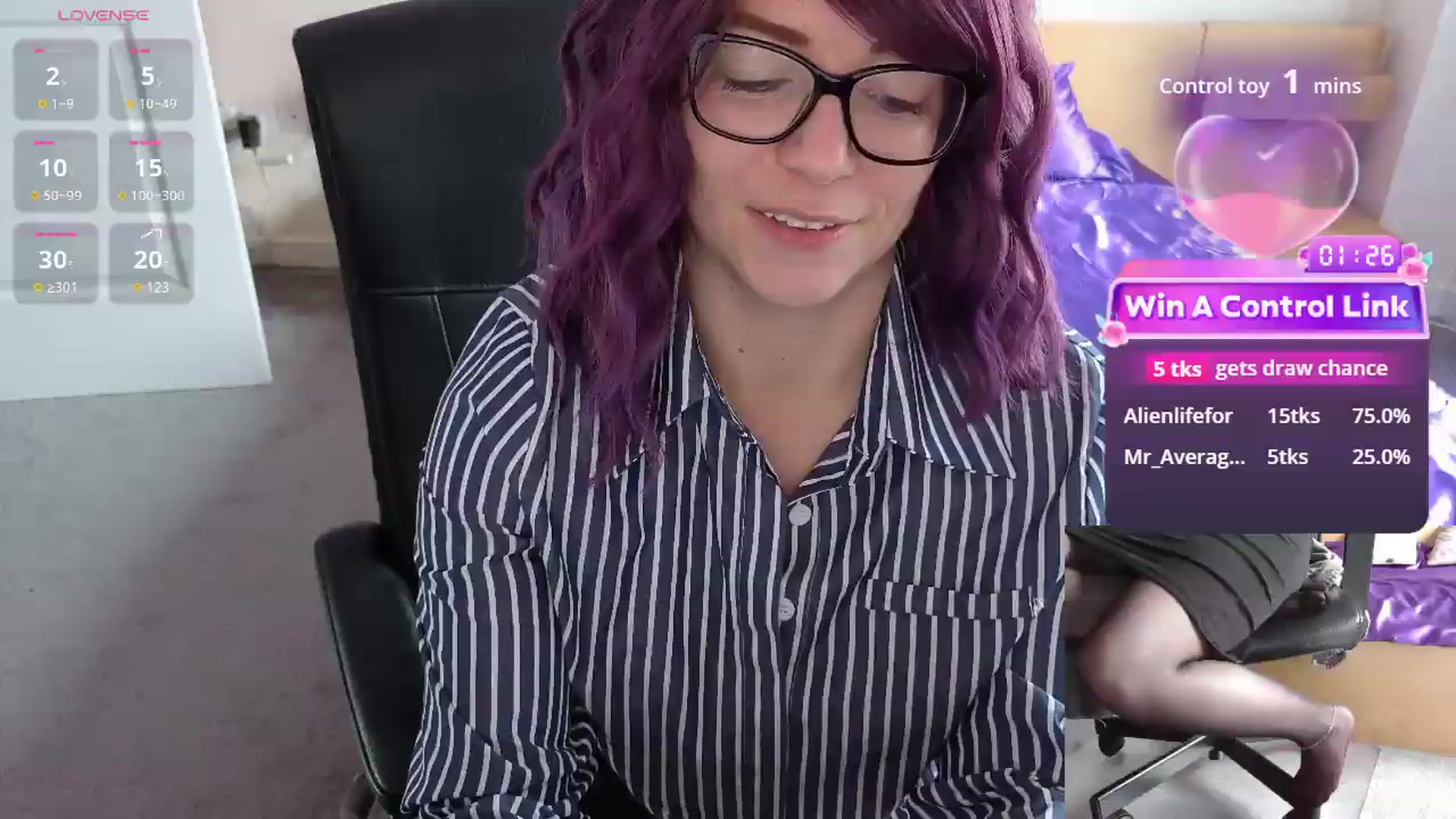 Gallery image thumbnail from size2shoes's myfreecams stream on, 06/08/2026, 16:21 image 6 of 20