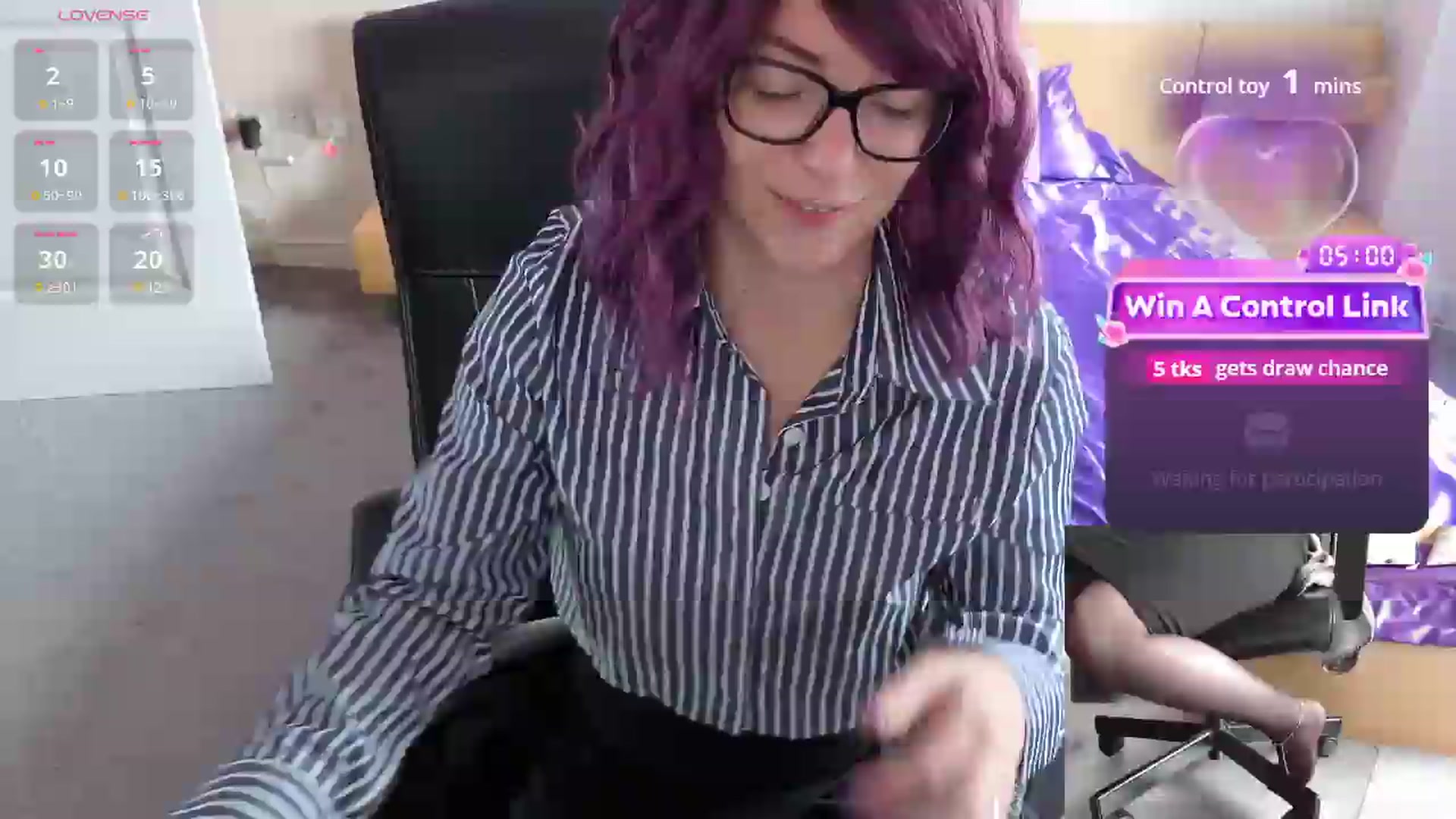 Gallery image thumbnail from size2shoes's myfreecams stream on, 06/08/2026, 16:21 image 2 of 20