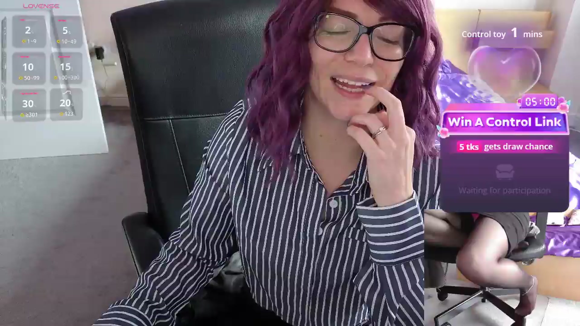 Gallery image thumbnail from size2shoes's myfreecams stream on, 06/08/2026, 16:21 image 9 of 20