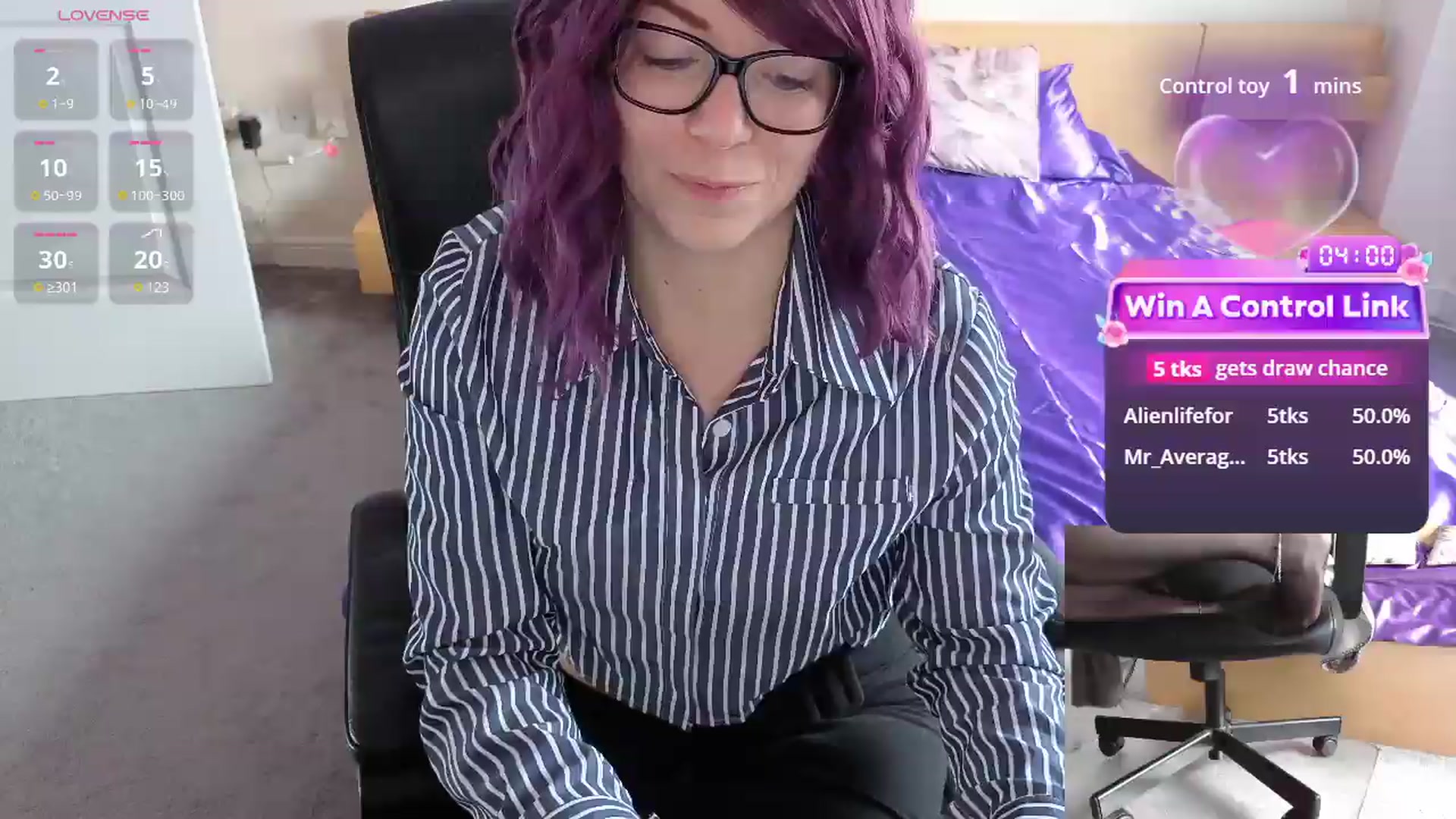 Gallery image thumbnail from size2shoes's myfreecams stream on, 06/08/2026, 16:21 image 4 of 20