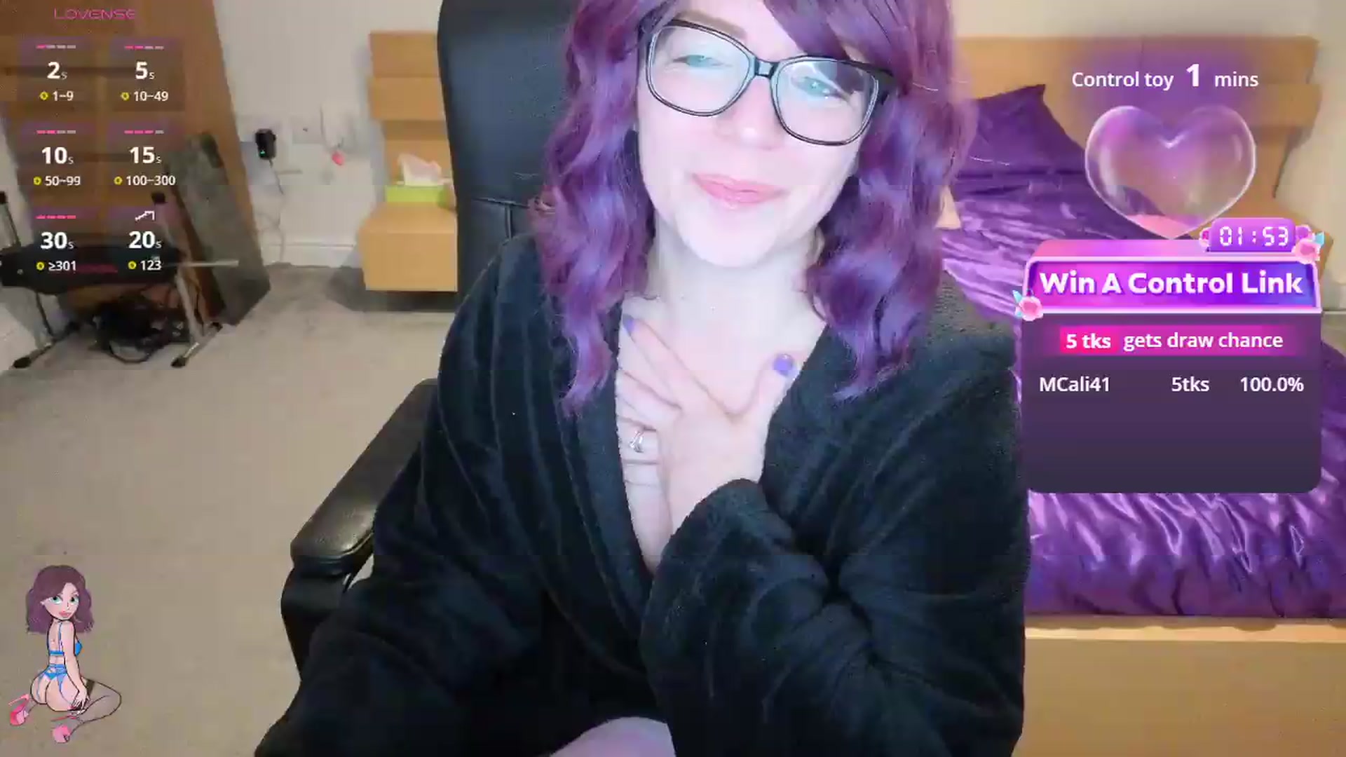 Gallery image thumbnail from size2shoes's myfreecams stream on, 06/08/2026, 23:28 image 8 of 20