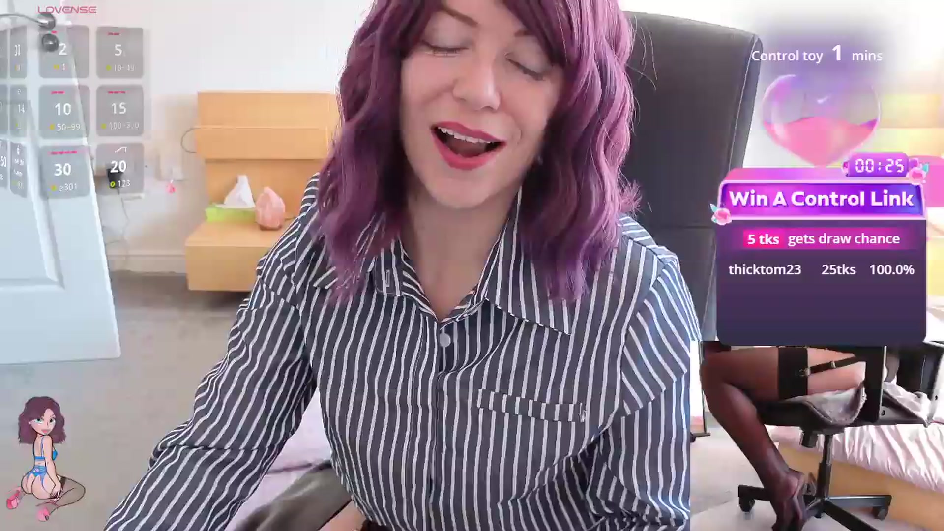 Gallery image thumbnail from size2shoes's myfreecams stream on, 06/29/2026, 16:07 image 2 of 20