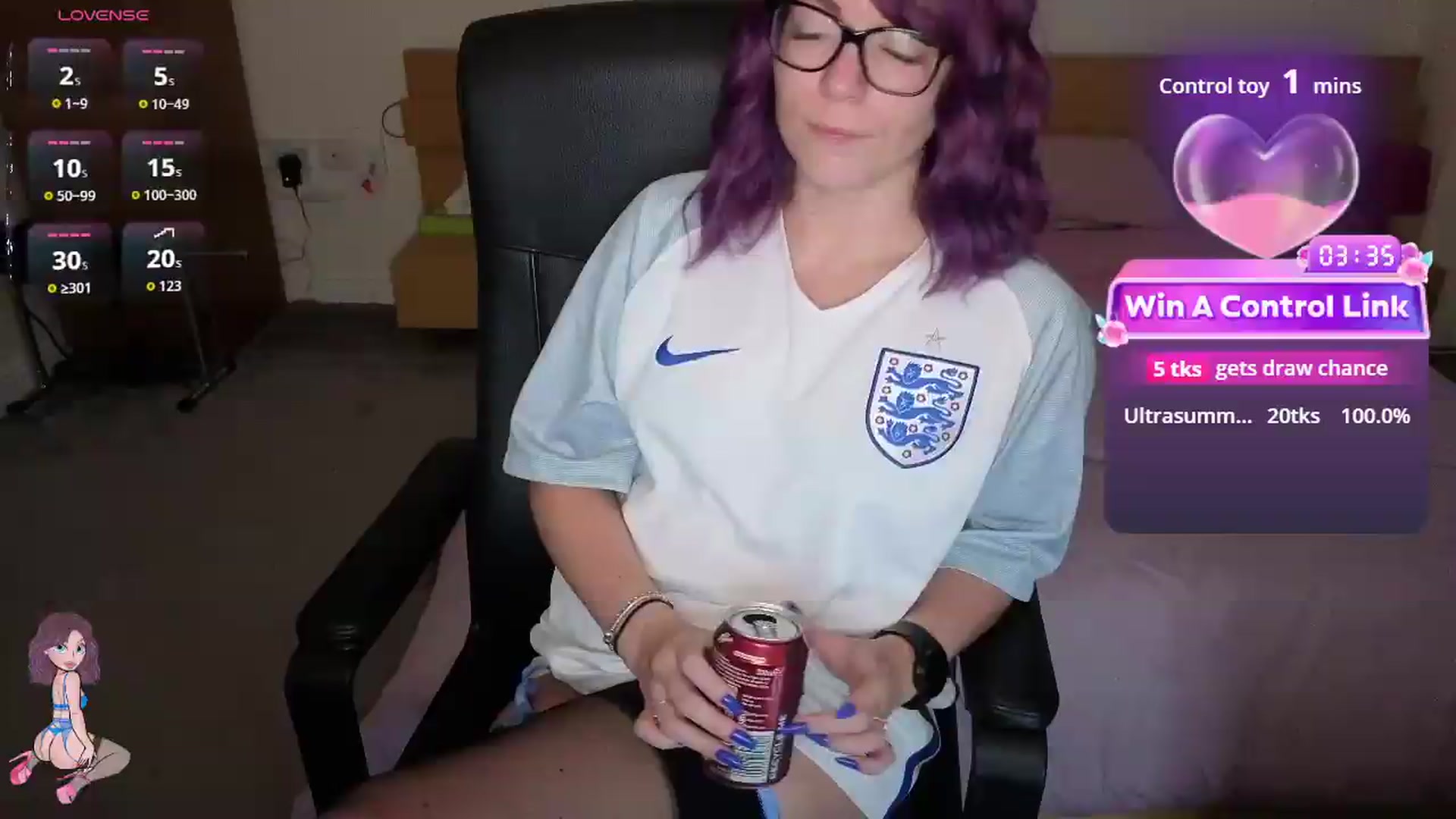 Gallery image thumbnail from size2shoes's myfreecams stream on, 07/05/2026, 22:24 image 5 of 20