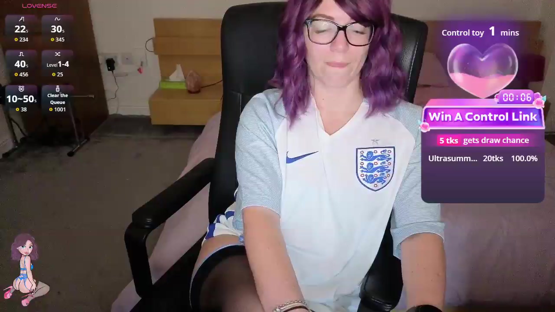 Gallery image thumbnail from size2shoes's myfreecams stream on, 07/05/2026, 22:24 image 8 of 20