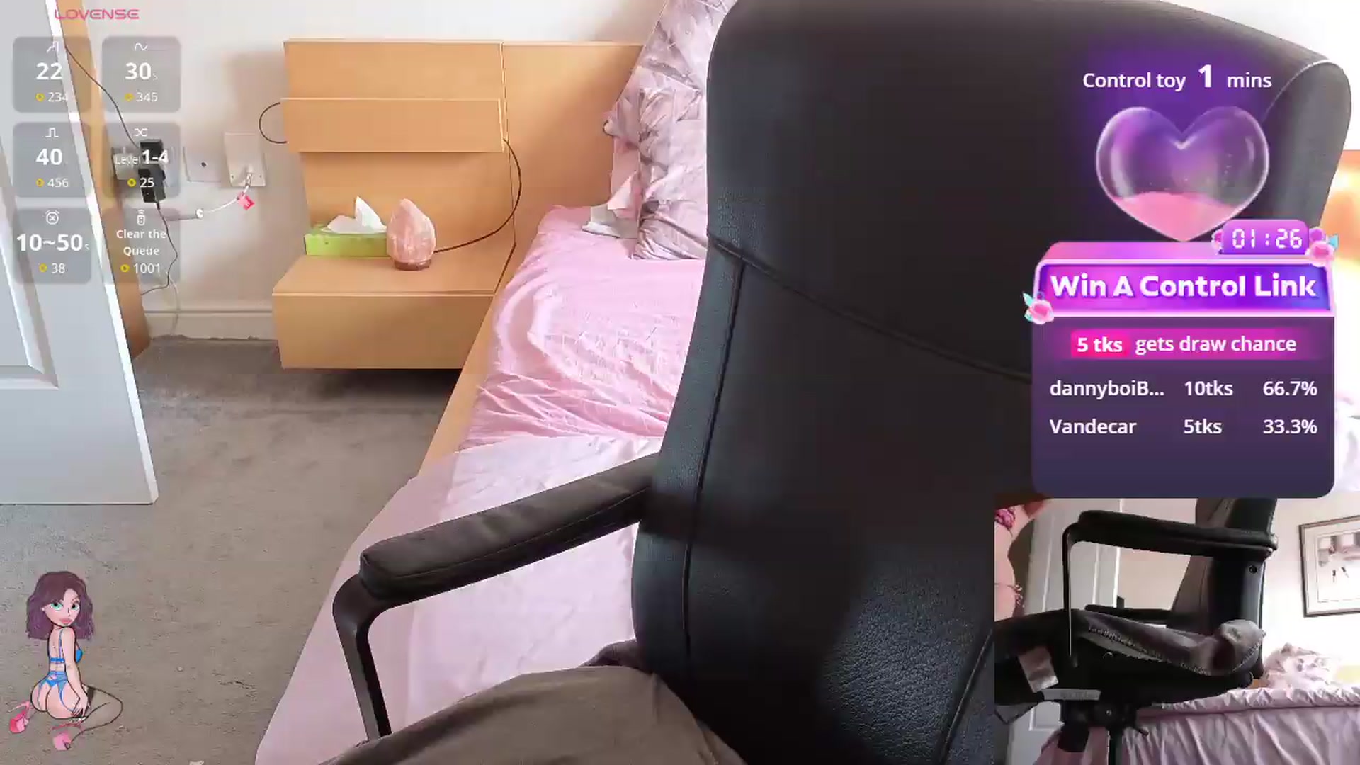 Gallery image thumbnail from size2shoes's myfreecams stream on, 07/10/2026, 16:03 image 17 of 20