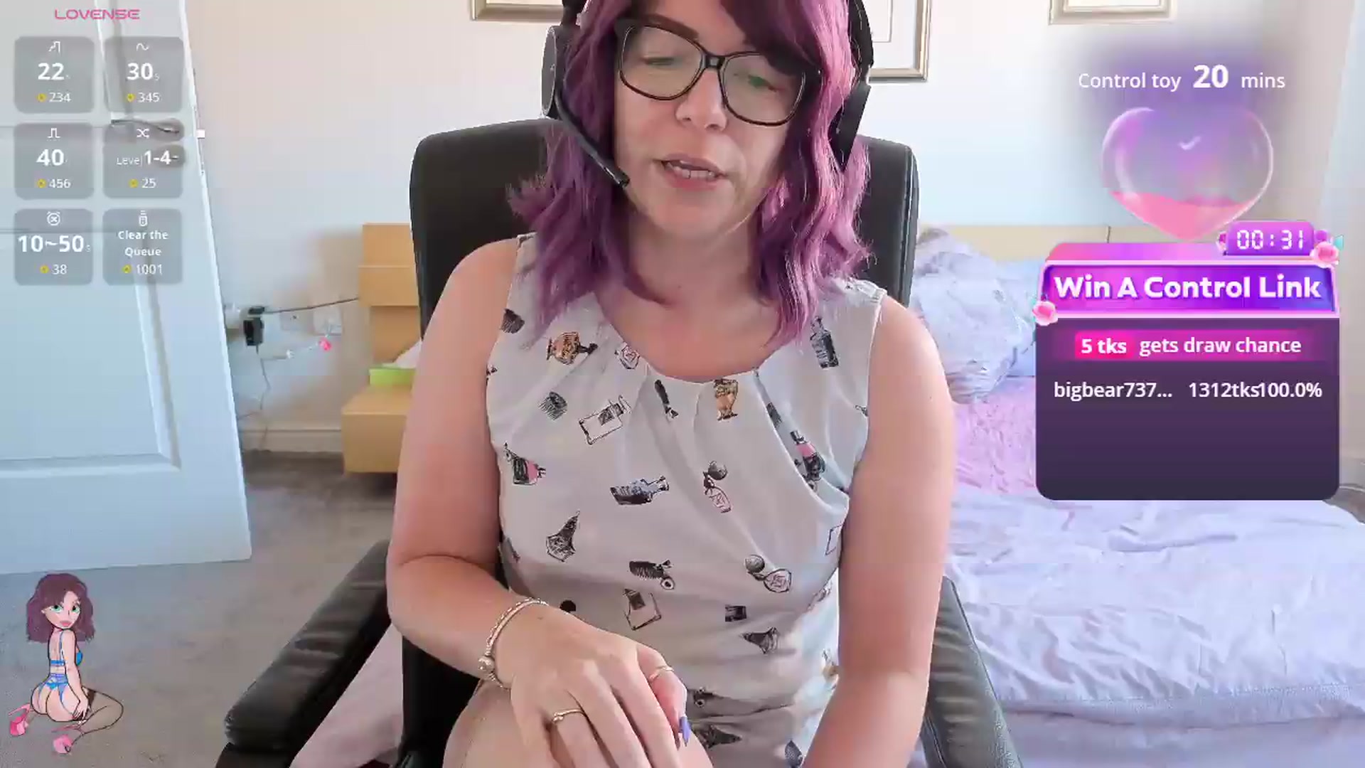 Gallery image thumbnail from size2shoes's myfreecams stream on, 08/06/2026, 07:38 image 9 of 20
