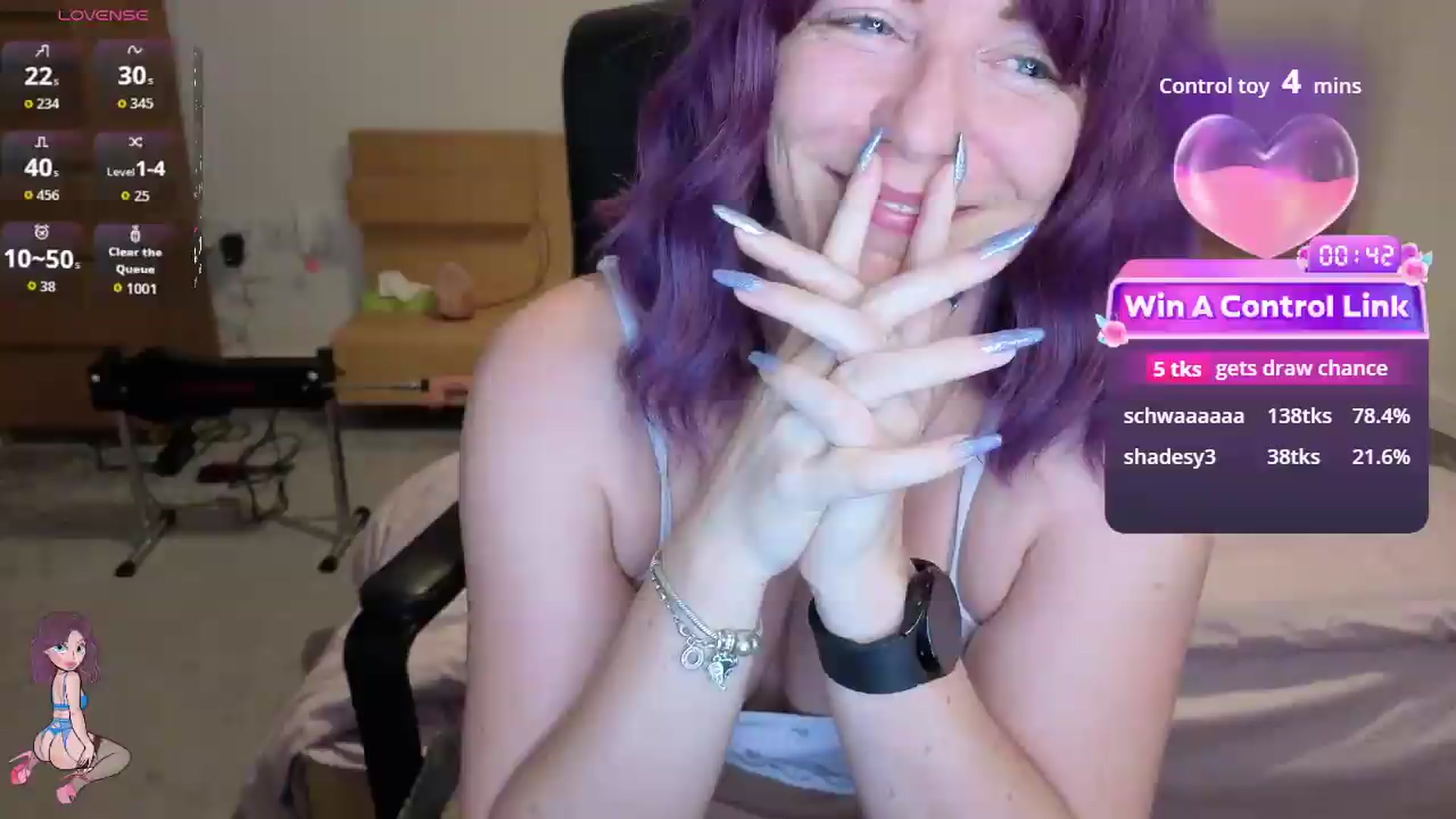 Gallery image thumbnail from size2shoes's myfreecams stream on, 08/11/2026, 21:42 image 17 of 20
