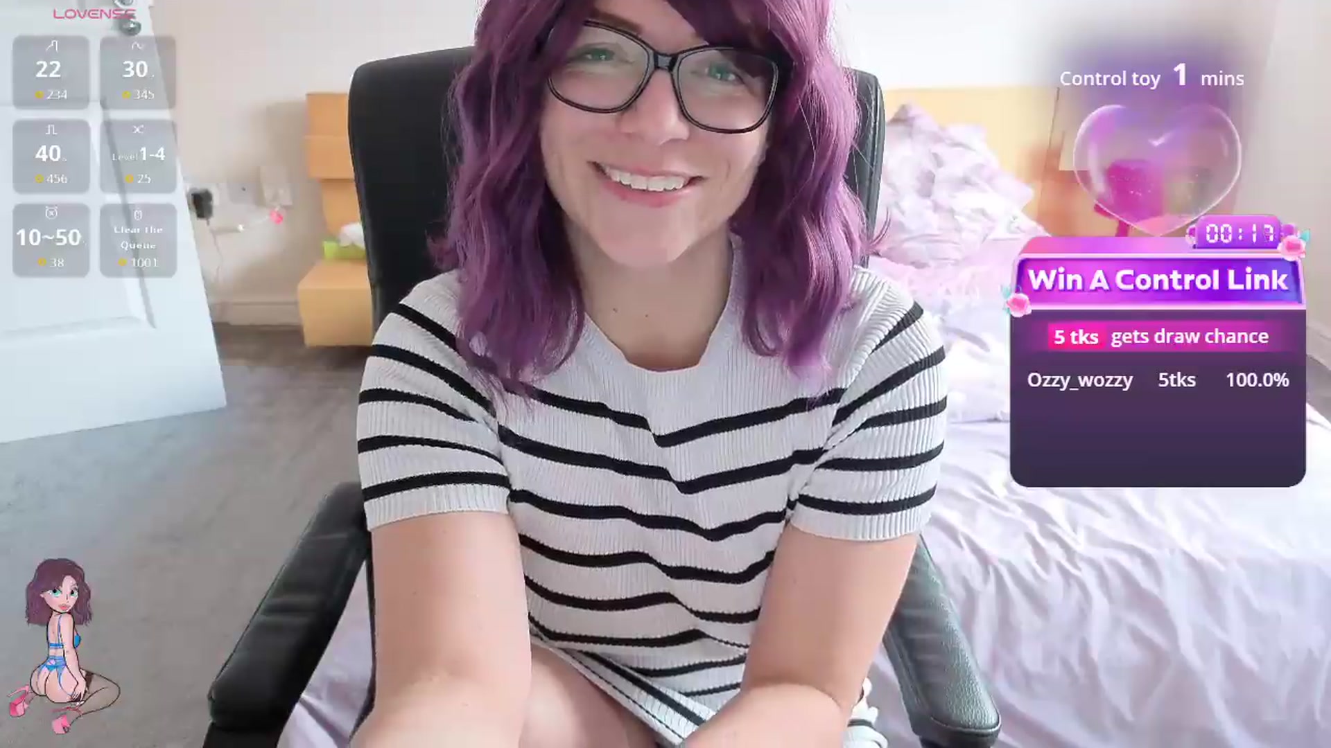 Gallery image thumbnail from size2shoes's myfreecams stream on, 08/20/2026, 10:51 image 14 of 20