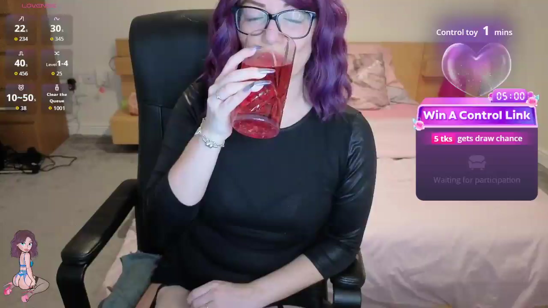 Gallery image thumbnail from size2shoes's myfreecams stream on, 09/03/2026, 24:06 image 11 of 20