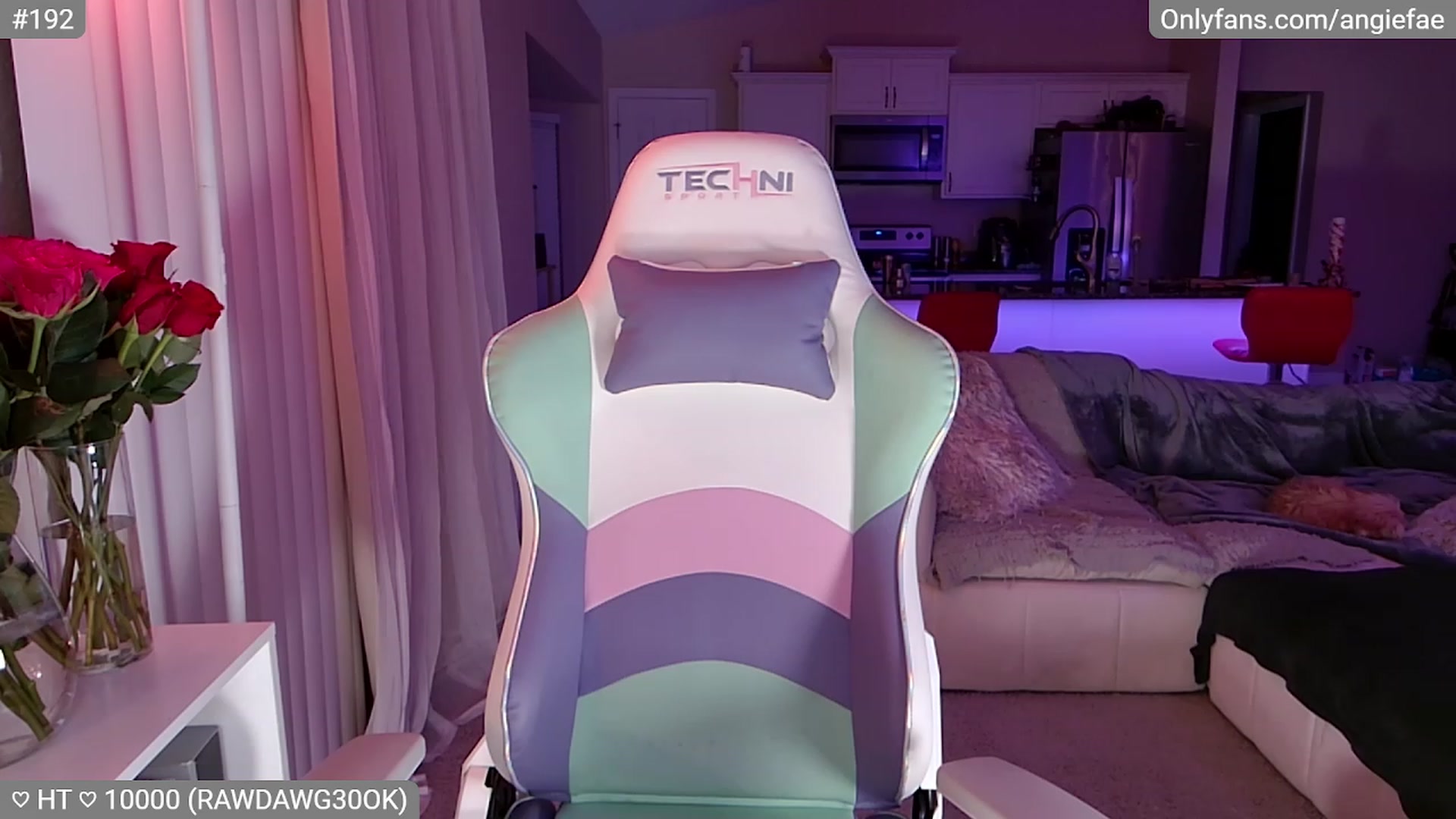 Gallery image thumbnail from skankhunt420's myfreecams stream on, 07/04/2023, 06:06 image 16 of 20