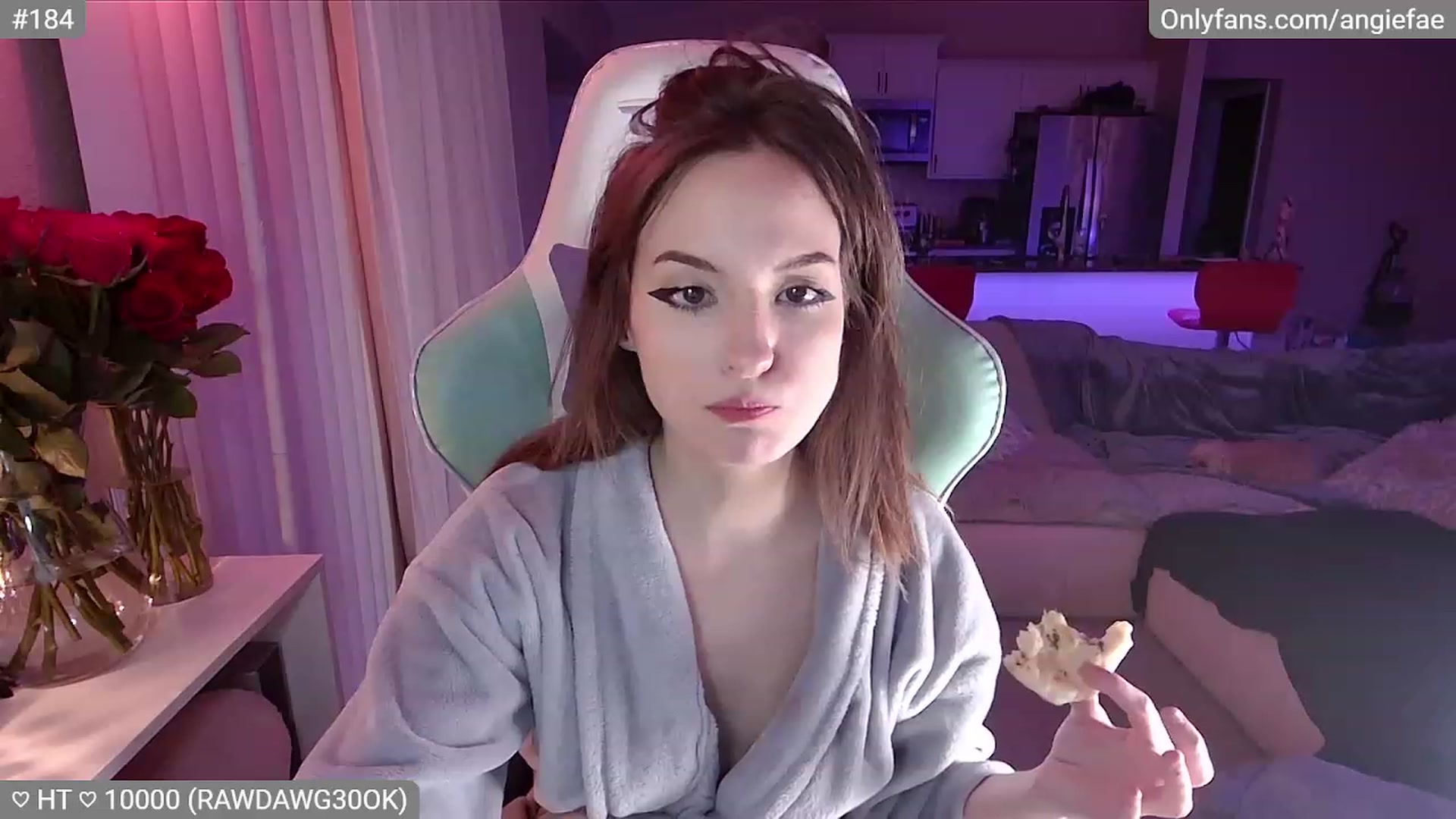 Gallery image thumbnail from skankhunt420's myfreecams stream on, 07/04/2023, 08:29 image 19 of 20
