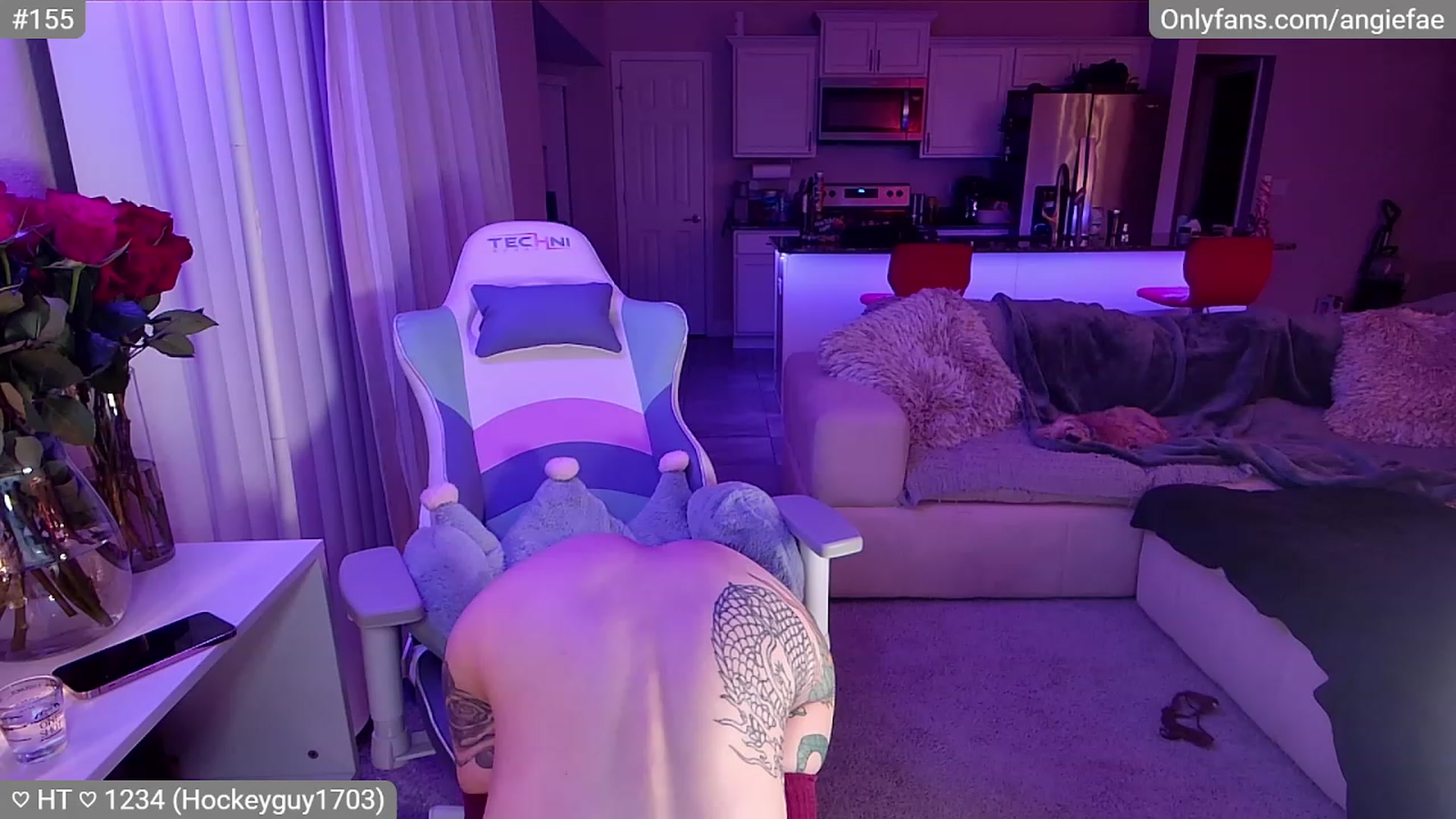 Gallery image thumbnail from skankhunt420's myfreecams stream on, 07/06/2023, 07:05 image 13 of 20