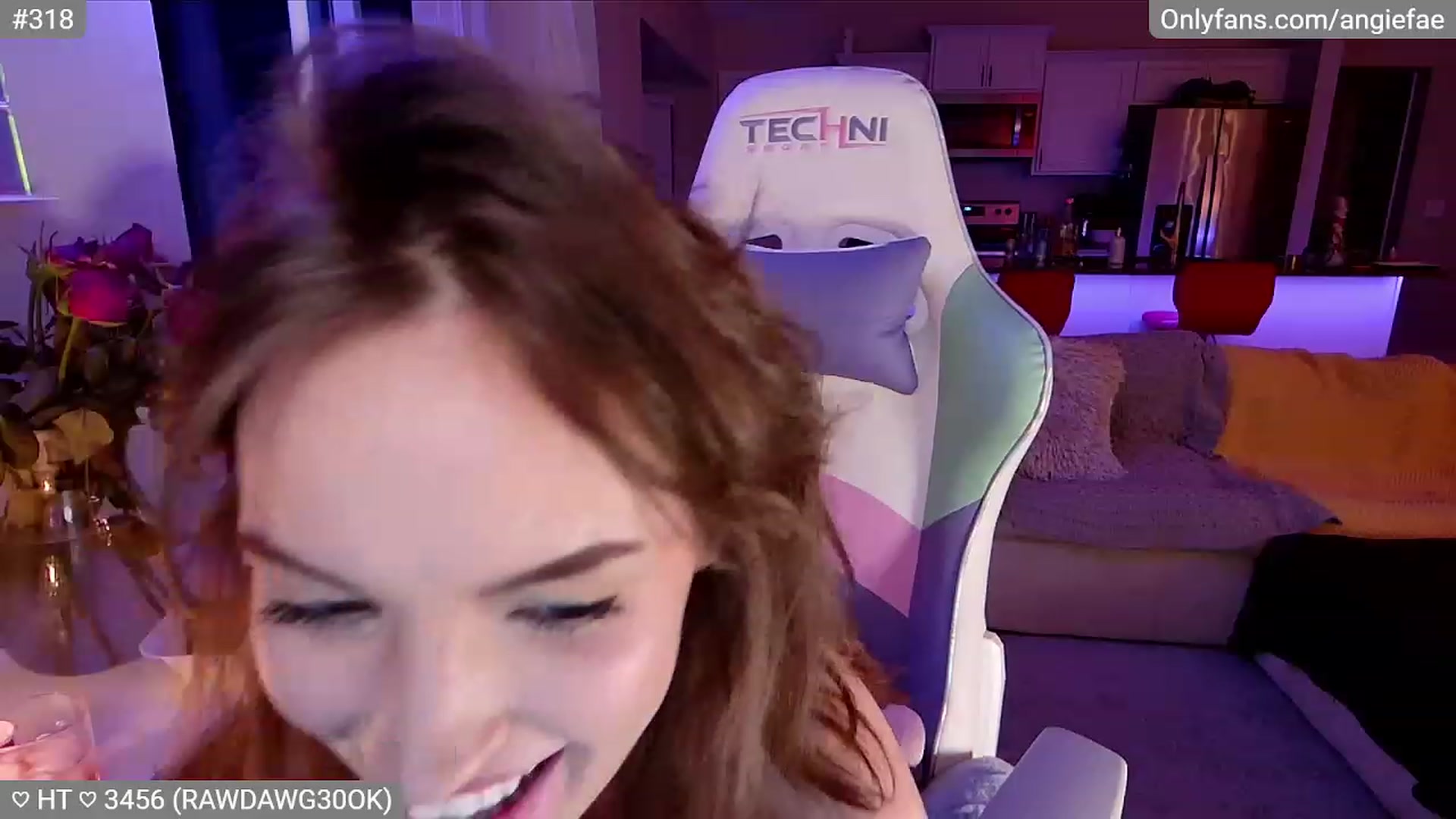 Gallery image thumbnail from skankhunt420's myfreecams stream on, 07/16/2023, 06:58 image 6 of 20