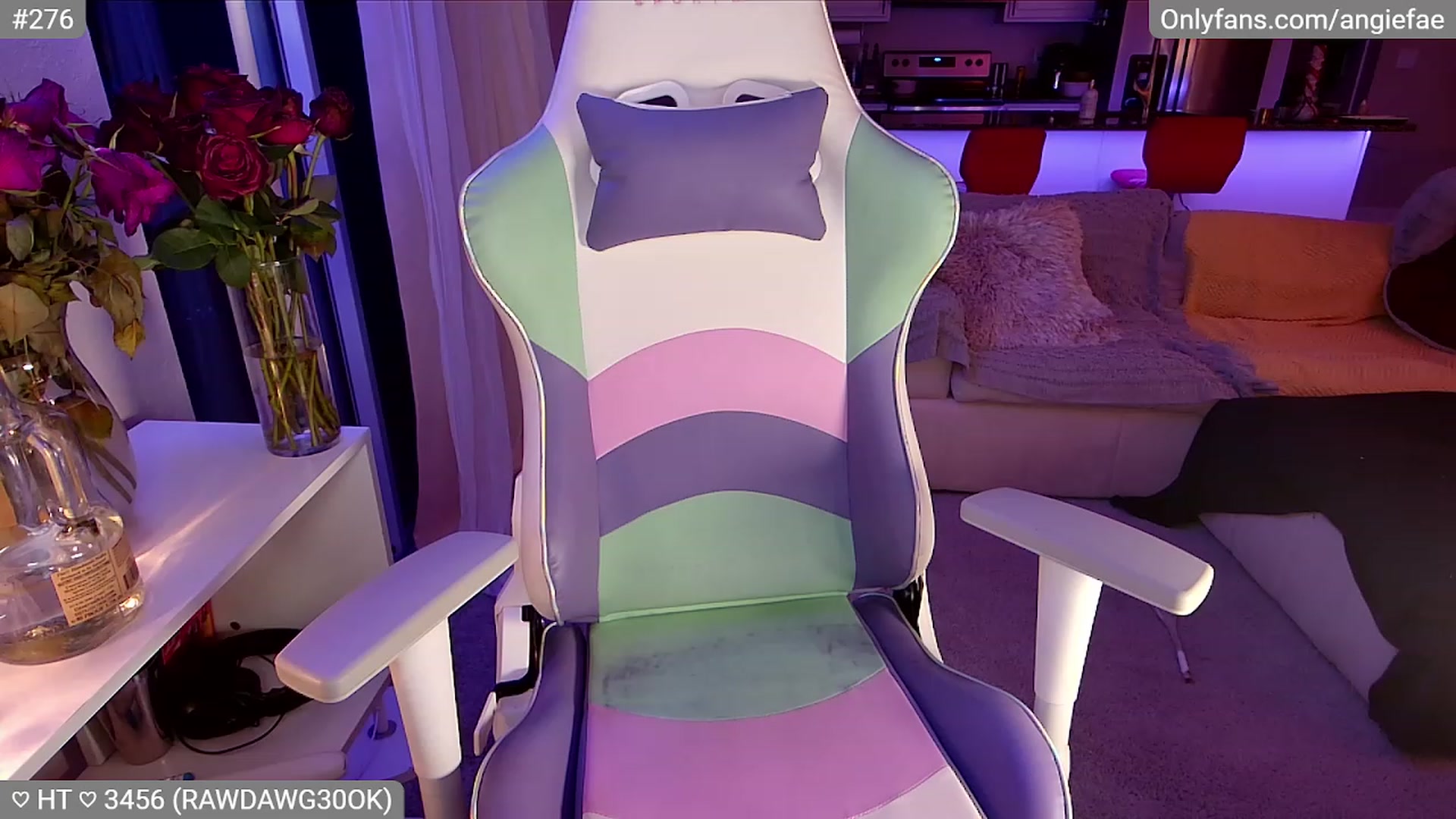 Gallery image thumbnail from skankhunt420's myfreecams stream on, 07/16/2023, 09:05 image 11 of 20
