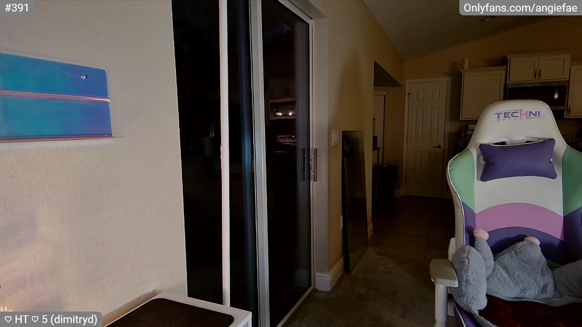Gallery image thumbnail from skankhunt420's myfreecams stream on, 07/21/2023, 01:05 image 16 of 20