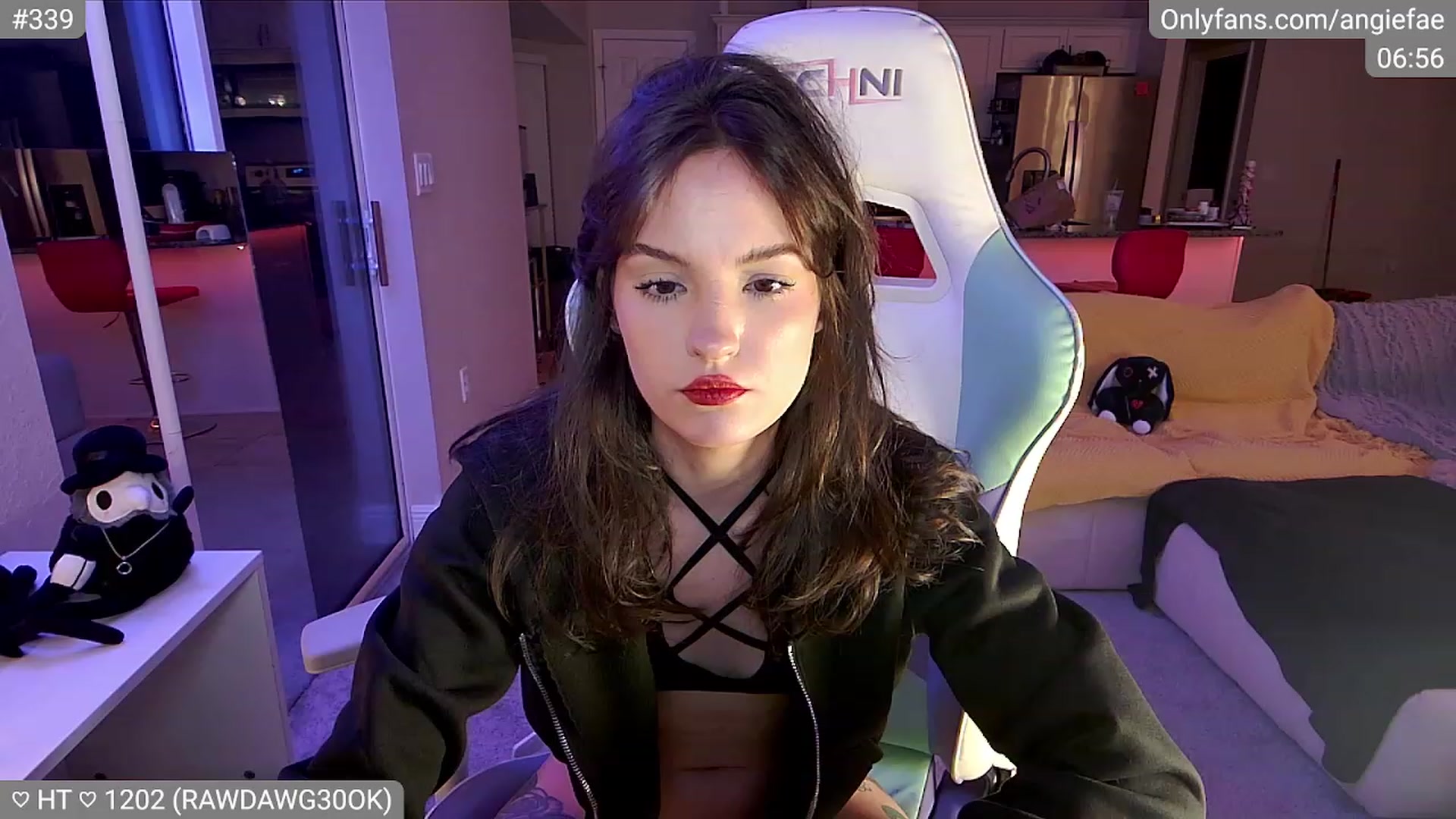 Gallery image thumbnail from skankhunt420's myfreecams stream on, 07/24/2023, 04:06 image 20 of 20