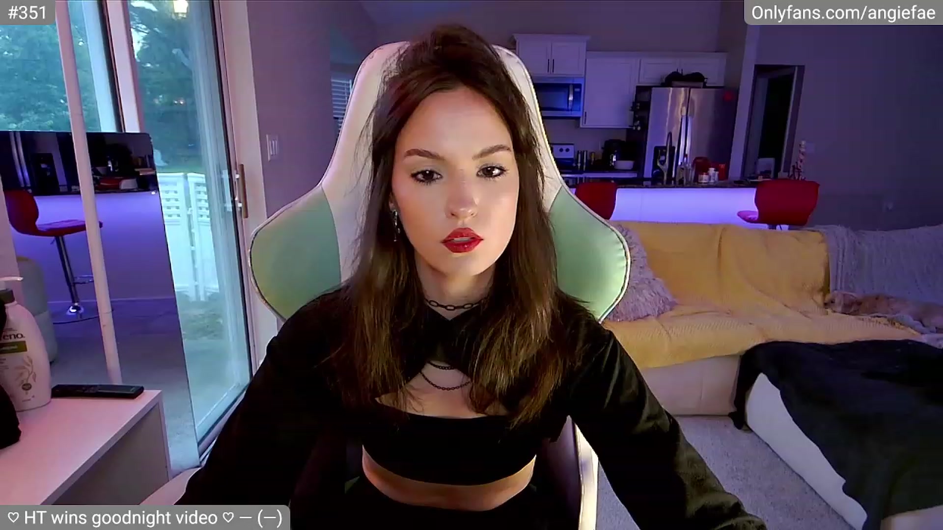Gallery image thumbnail from skankhunt420's myfreecams stream on, 07/25/2023, 24:01 image 5 of 20