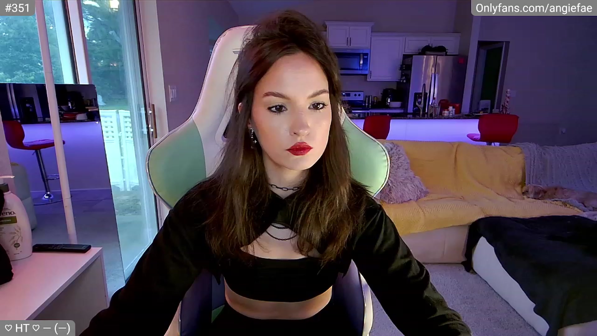 Gallery image thumbnail from skankhunt420's myfreecams stream on, 07/25/2023, 24:01 image 2 of 20