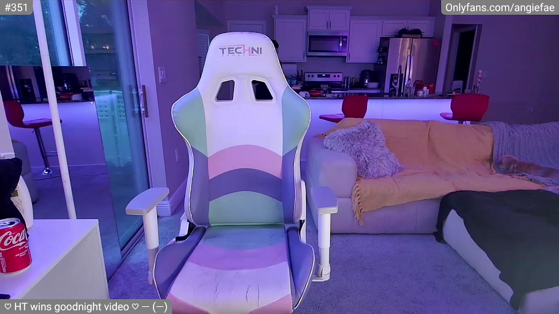 Gallery image thumbnail from skankhunt420's myfreecams stream on, 07/25/2023, 03:30 image 2 of 20