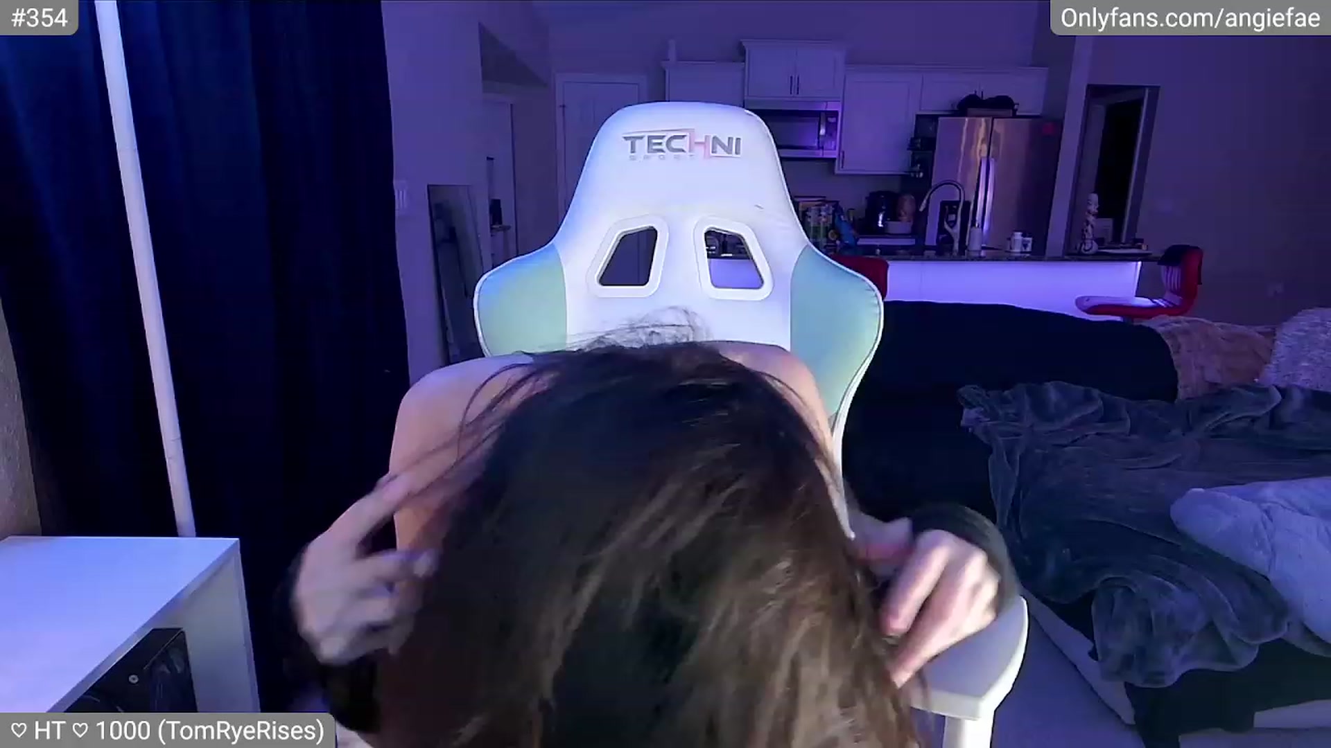 Gallery image thumbnail from skankhunt420's myfreecams stream on, 07/28/2023, 06:52 image 4 of 20