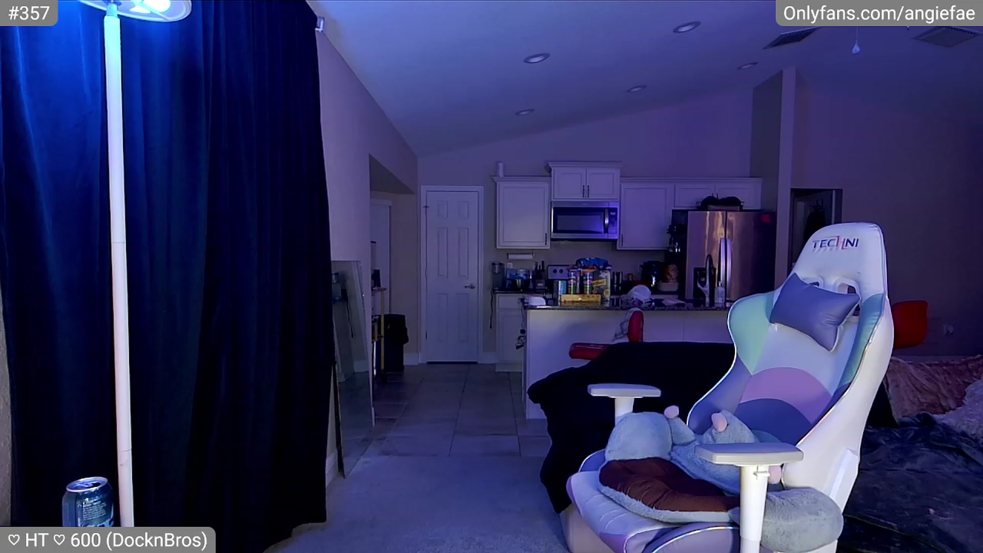 Gallery image thumbnail from skankhunt420's myfreecams stream on, 07/29/2023, 04:39 image 1 of 20