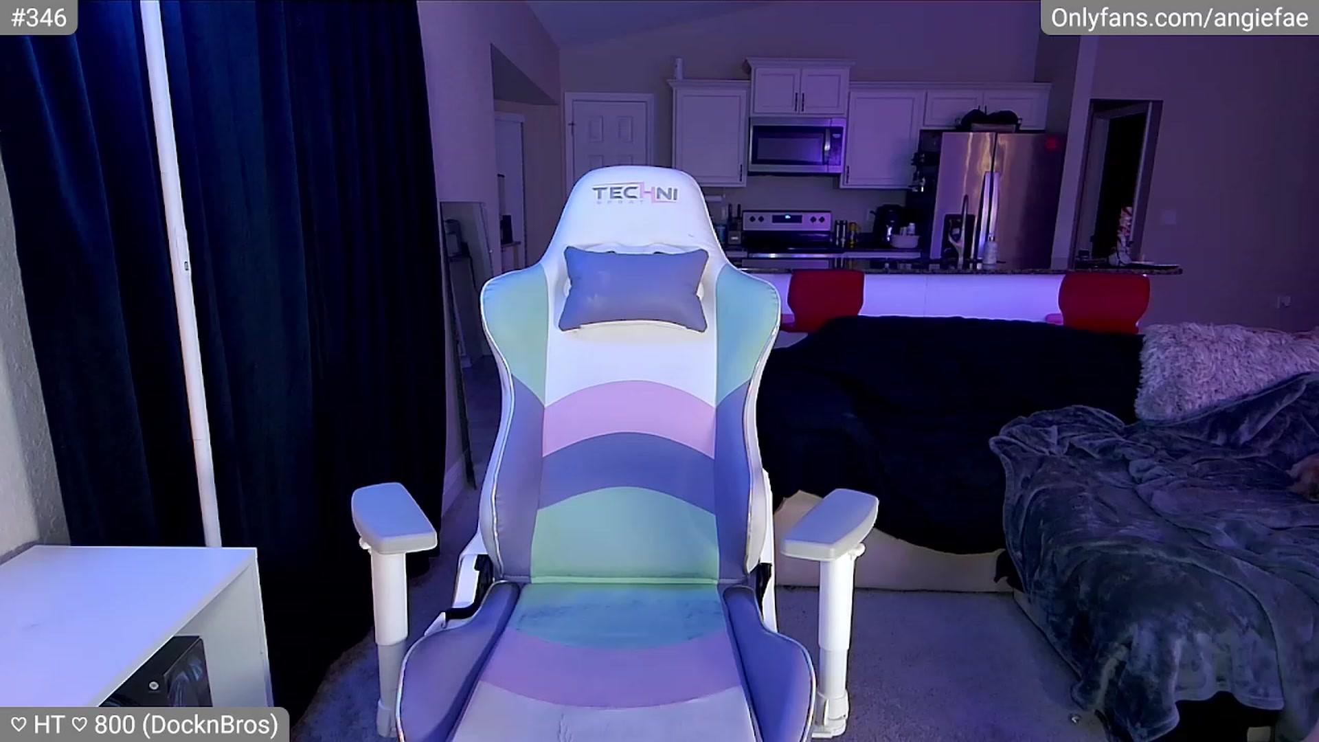 Gallery image thumbnail from skankhunt420's myfreecams stream on, 07/31/2023, 05:44 image 11 of 20