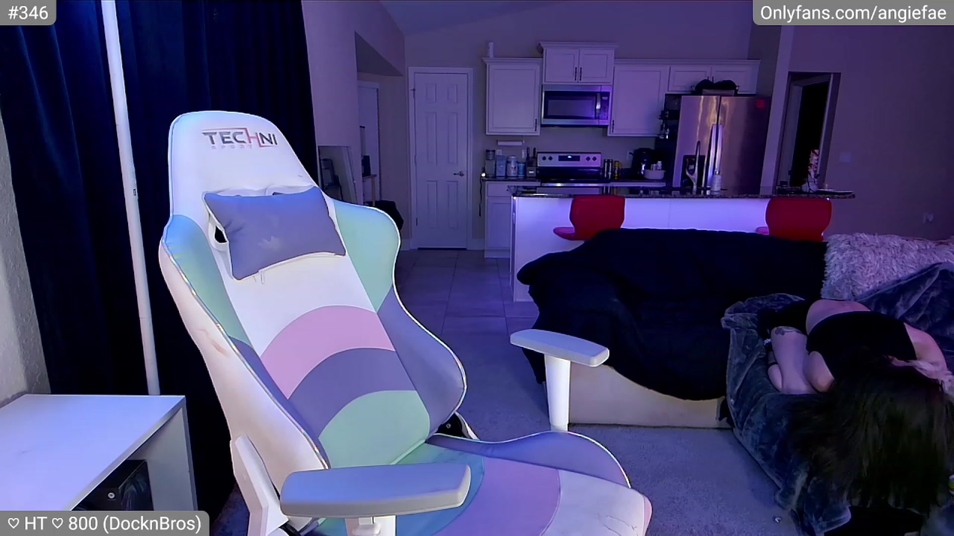 Gallery image thumbnail from skankhunt420's myfreecams stream on, 07/31/2023, 05:44 image 5 of 20