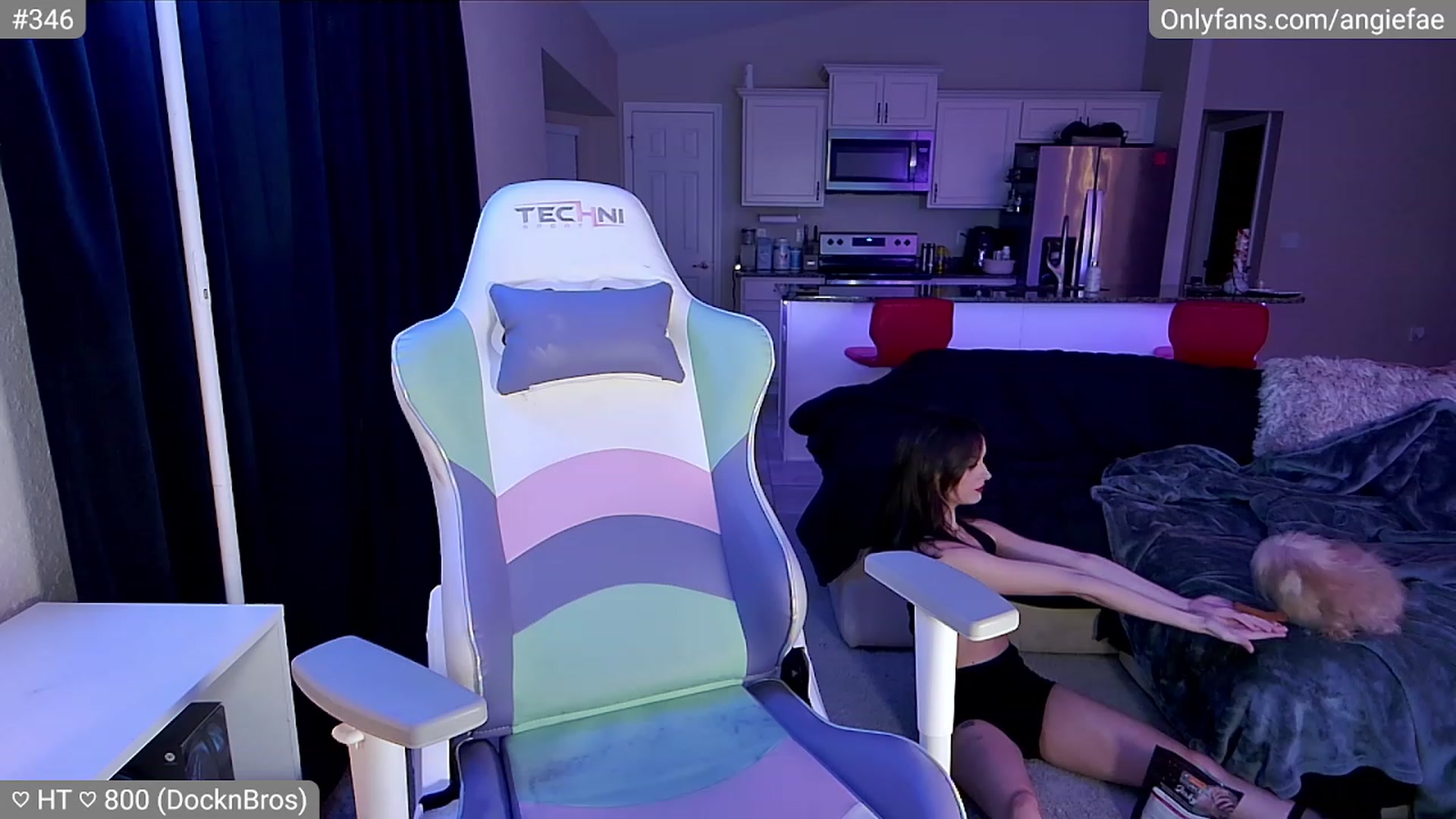 Gallery image thumbnail from skankhunt420's myfreecams stream on, 07/31/2023, 05:44 image 3 of 20