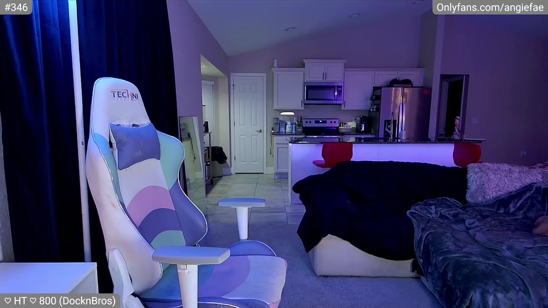 Gallery image thumbnail from skankhunt420's myfreecams stream on, 07/31/2023, 07:00 image 14 of 20