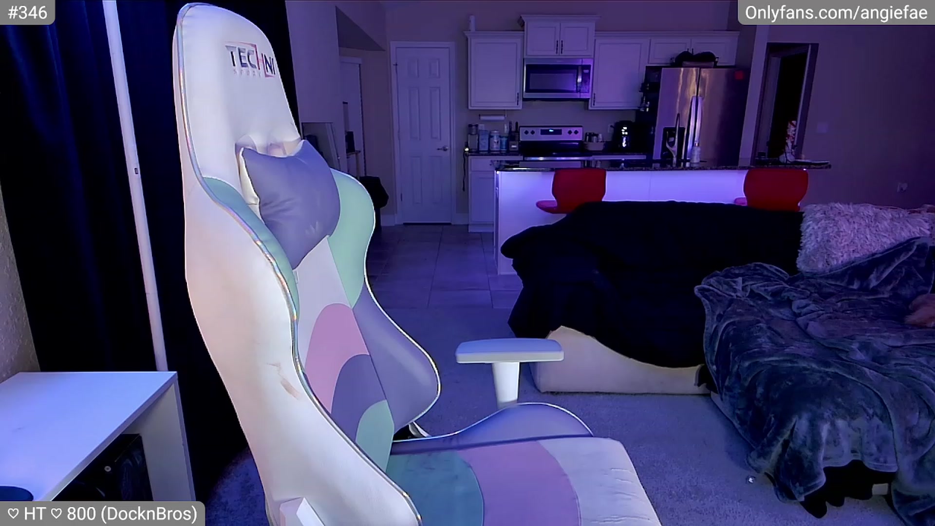 Gallery image thumbnail from skankhunt420's myfreecams stream on, 07/31/2023, 07:00 image 9 of 20