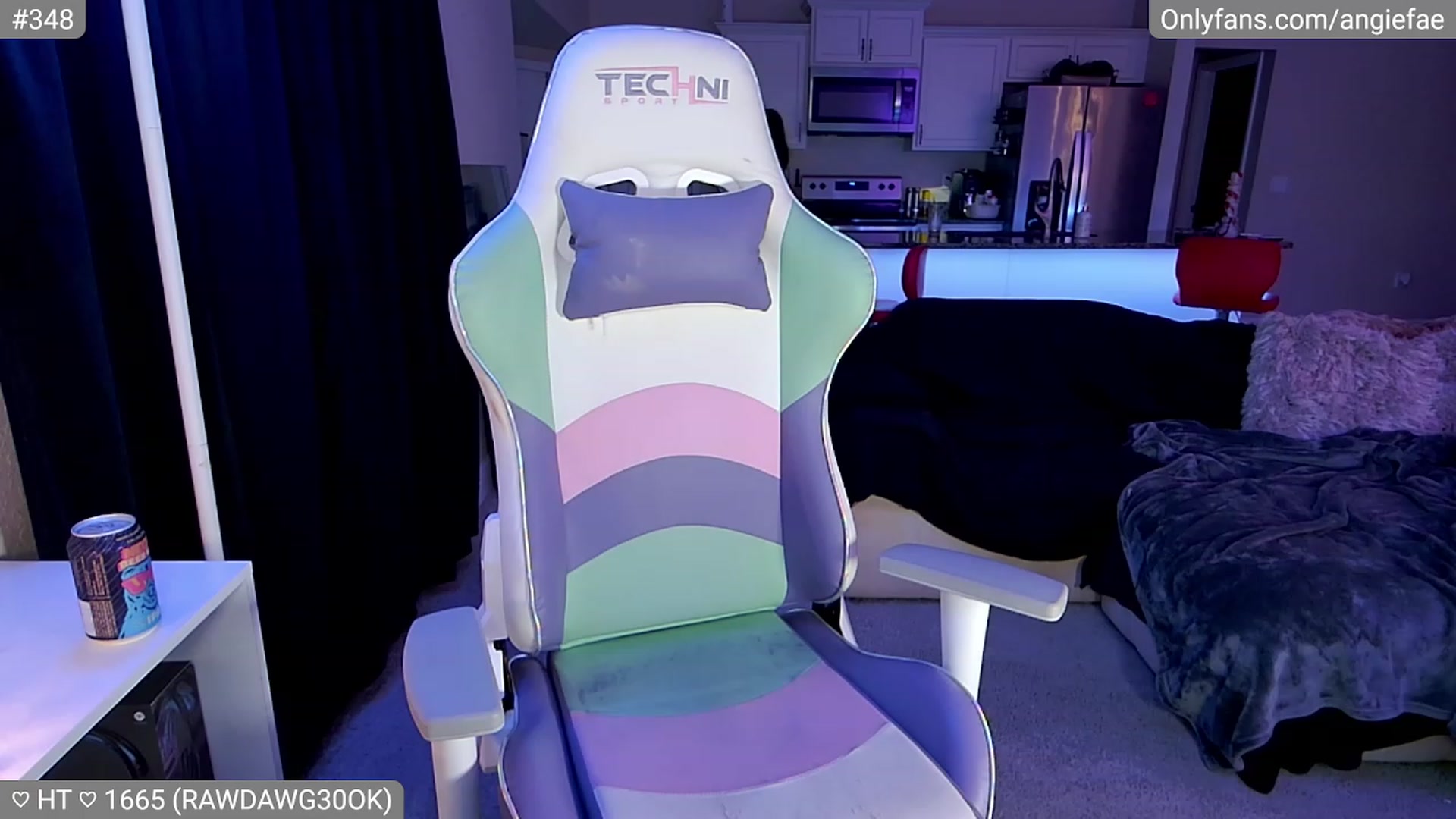 Gallery image thumbnail from skankhunt420's myfreecams stream on, 08/01/2023, 09:19 image 7 of 20